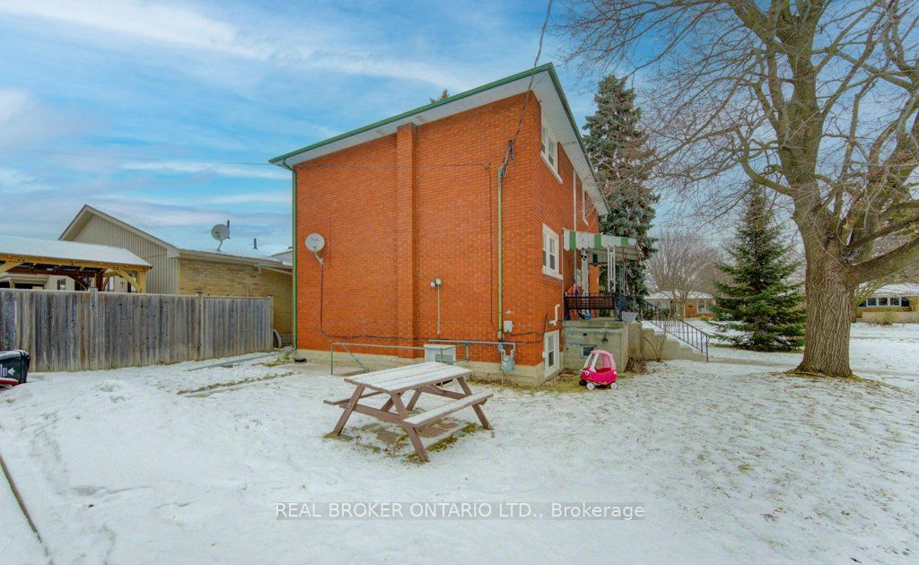 109 Eton Drive Property Photo 45