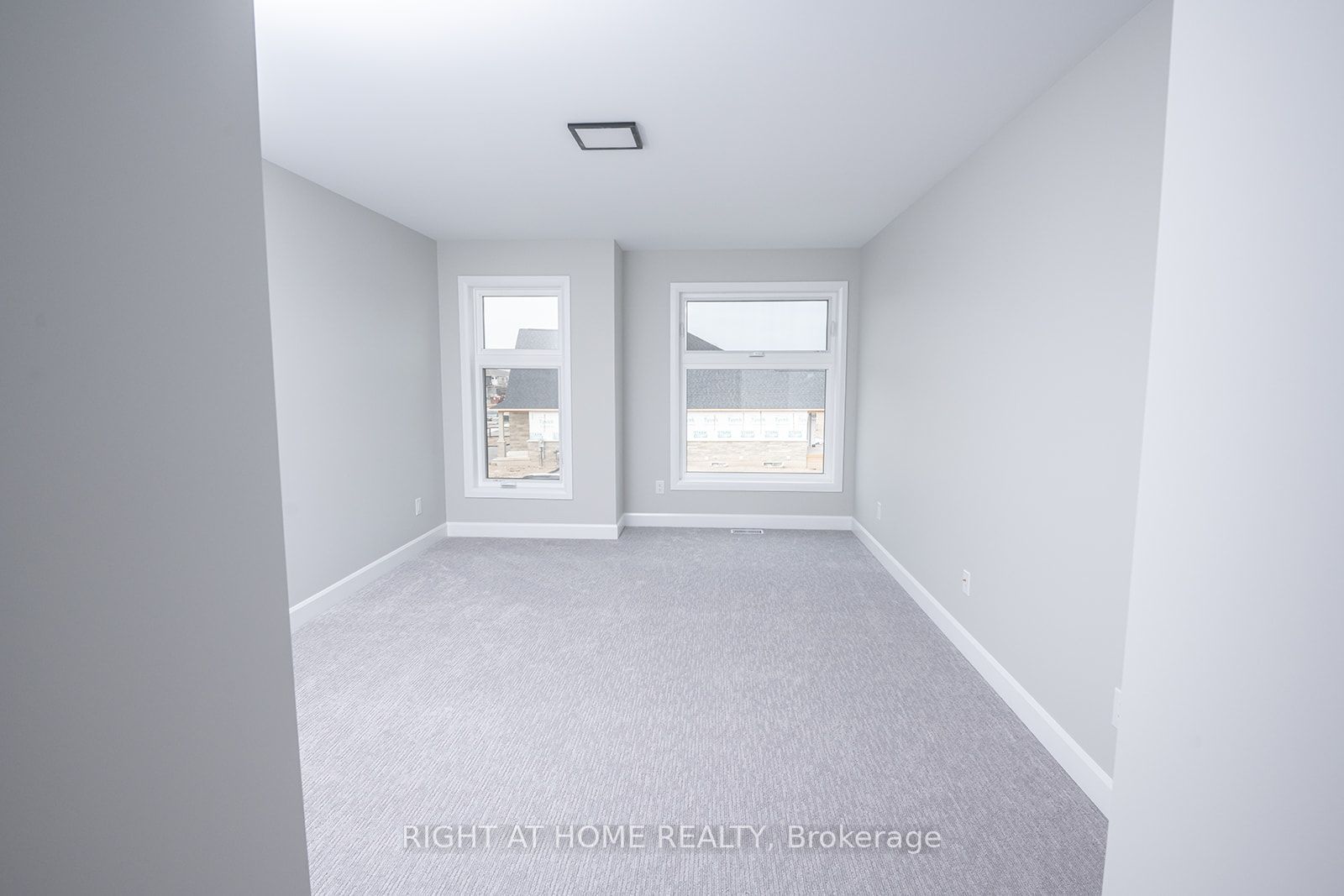 3909 Mitchell Crescent Property Photo 23