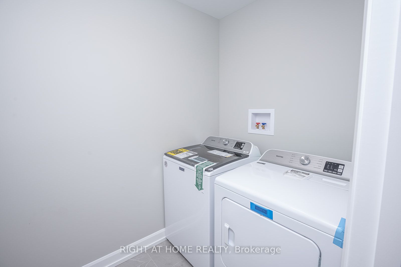 3909 Mitchell Crescent Property Photo 25
