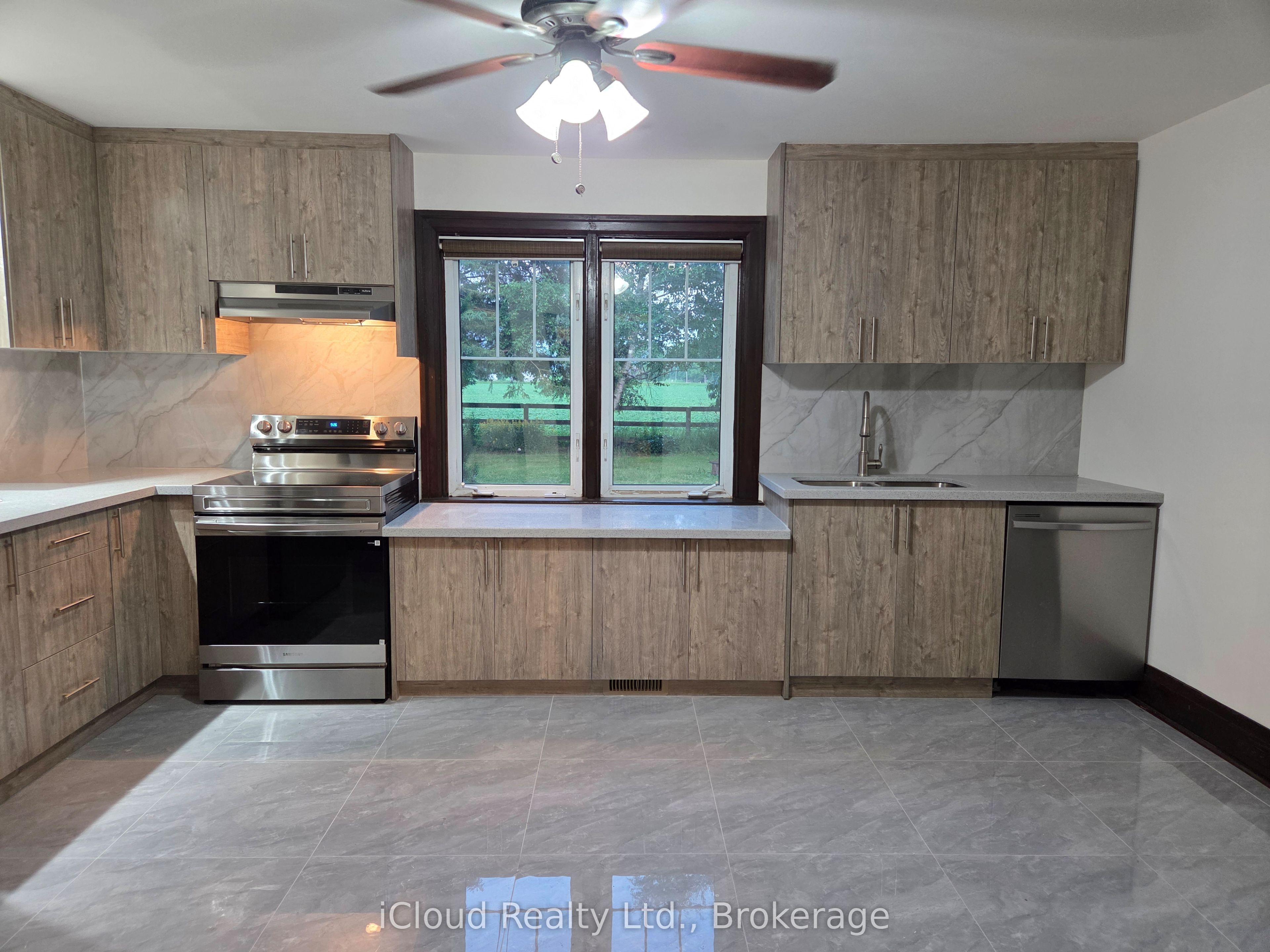 351521 17th Line Property Photo 3
