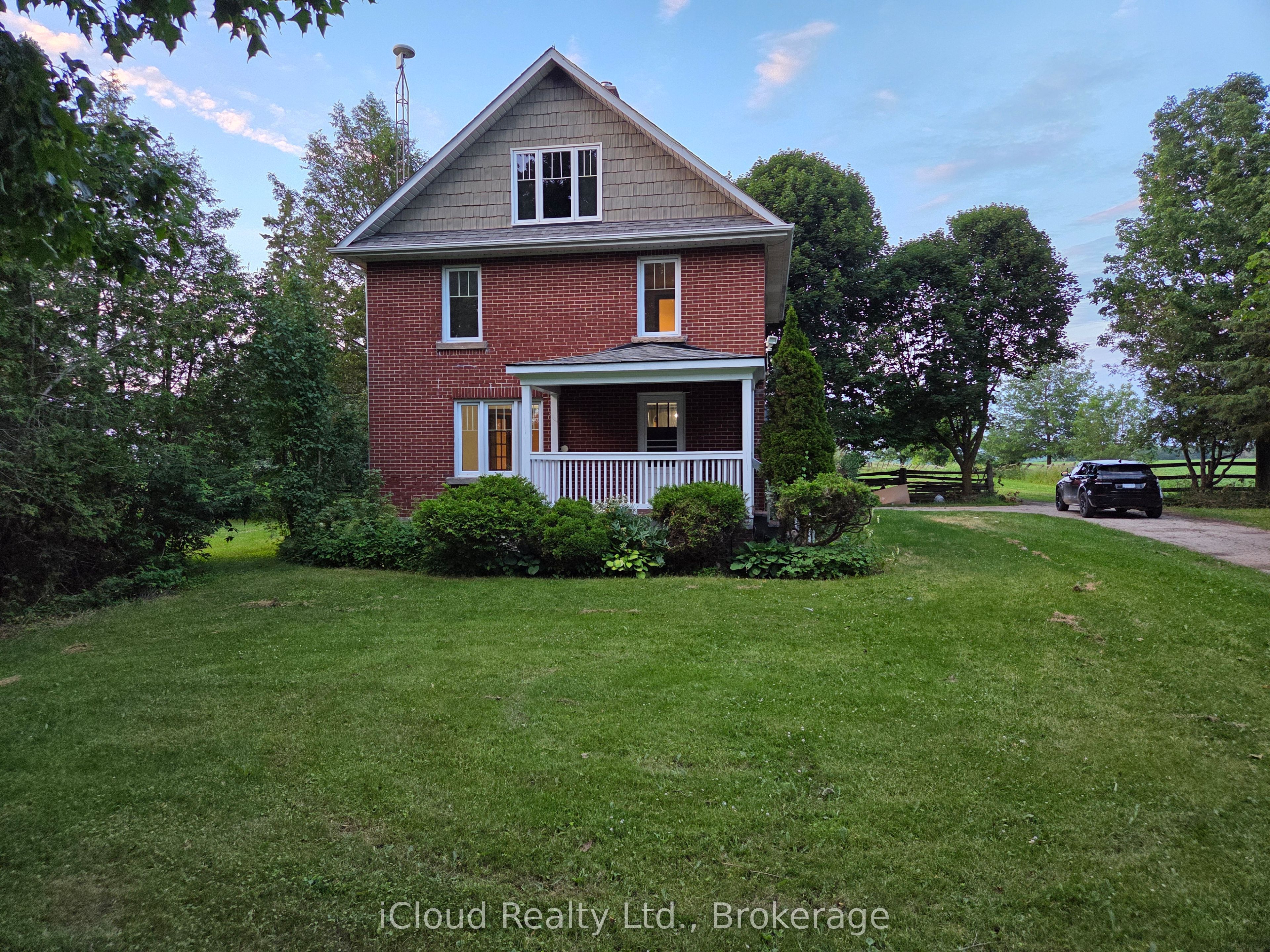 351521 17th Line Property Photo 12
