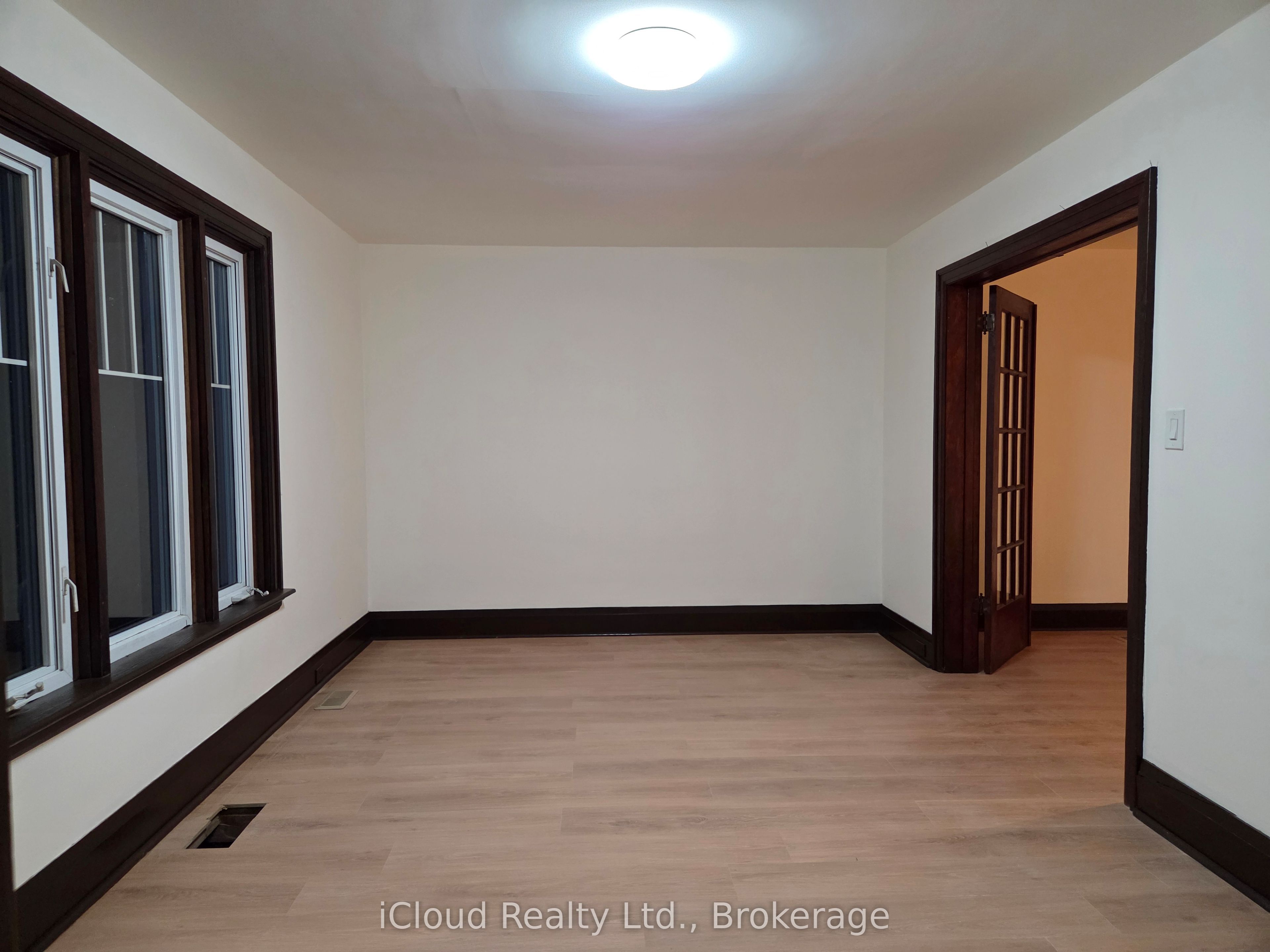 351521 17th Line Property Photo 19