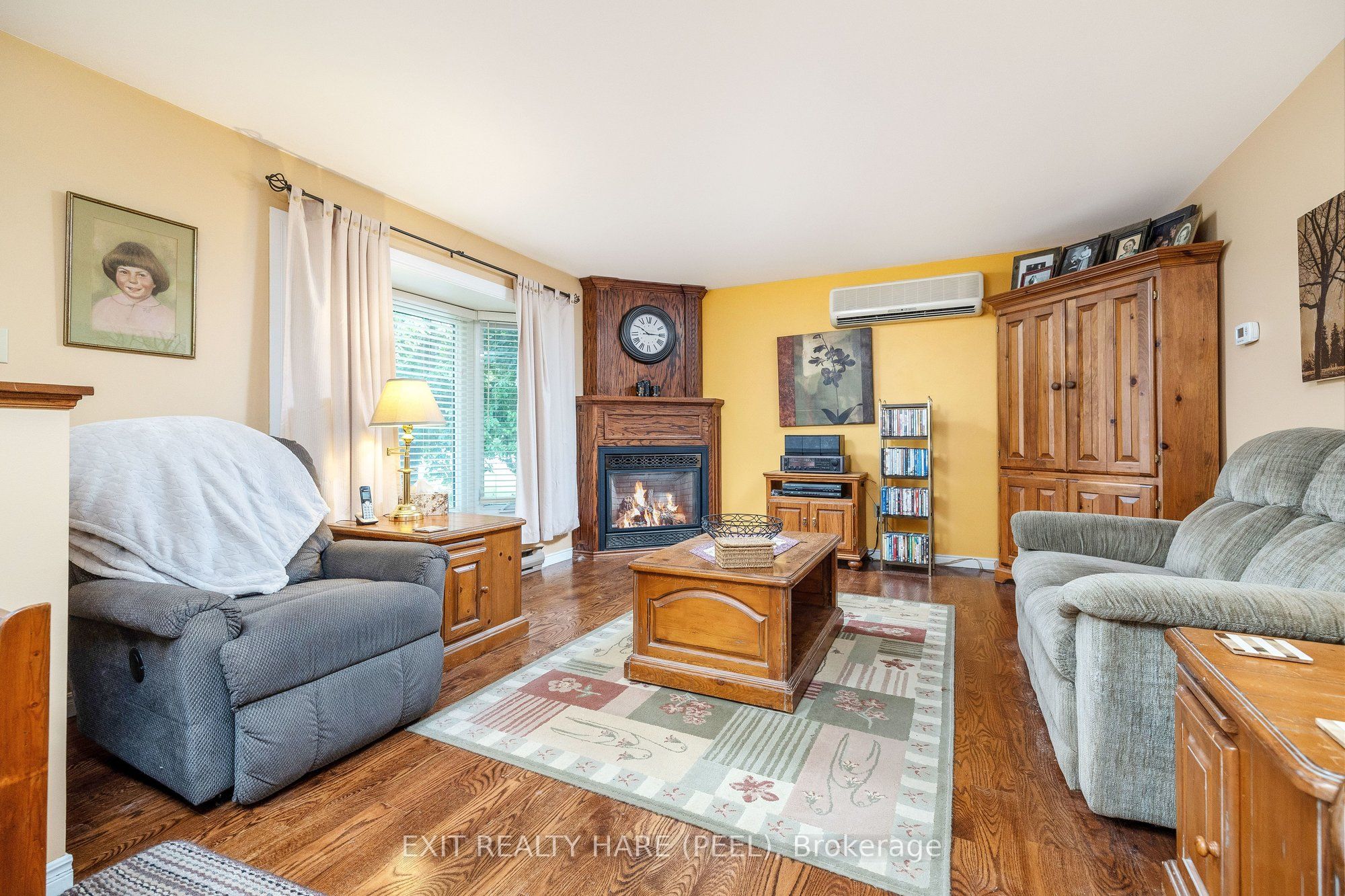 85 Leeson Street S Property Photo 6