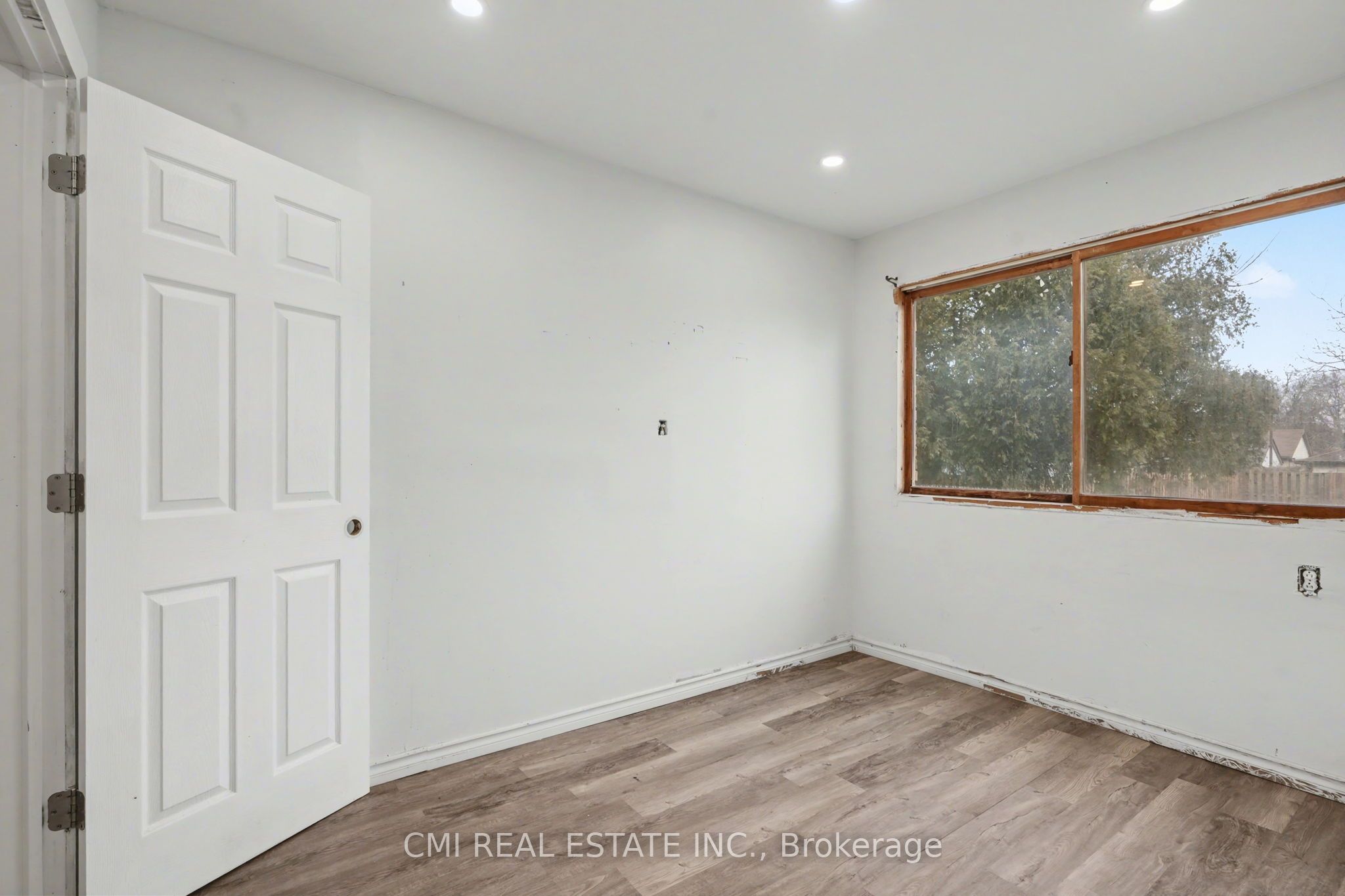 4824 Fourth Avenue Property Photo 6