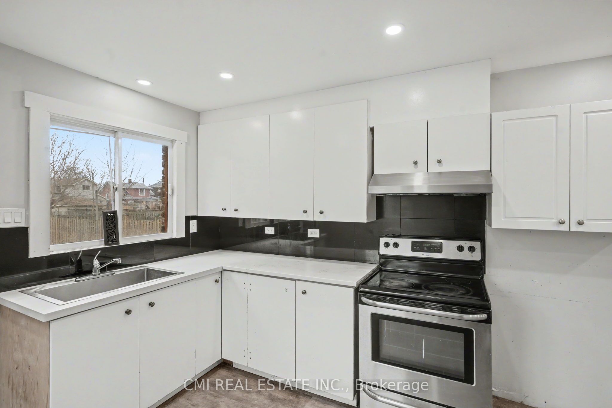 4824 Fourth Avenue Property Photo 11