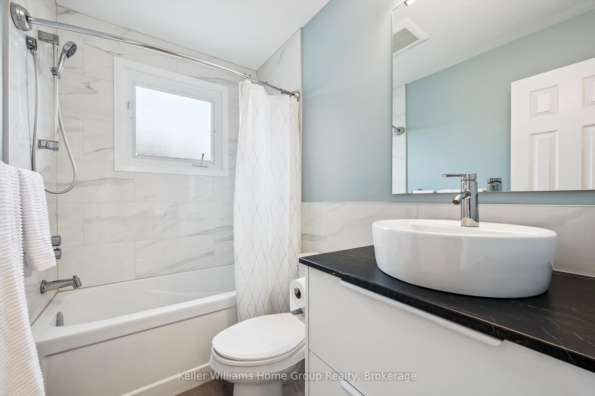 23 Hastings Boulevard Property Photo 6