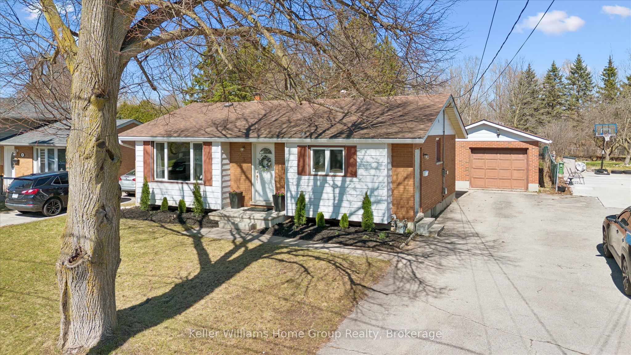 23 Hastings Boulevard Property Photo 8