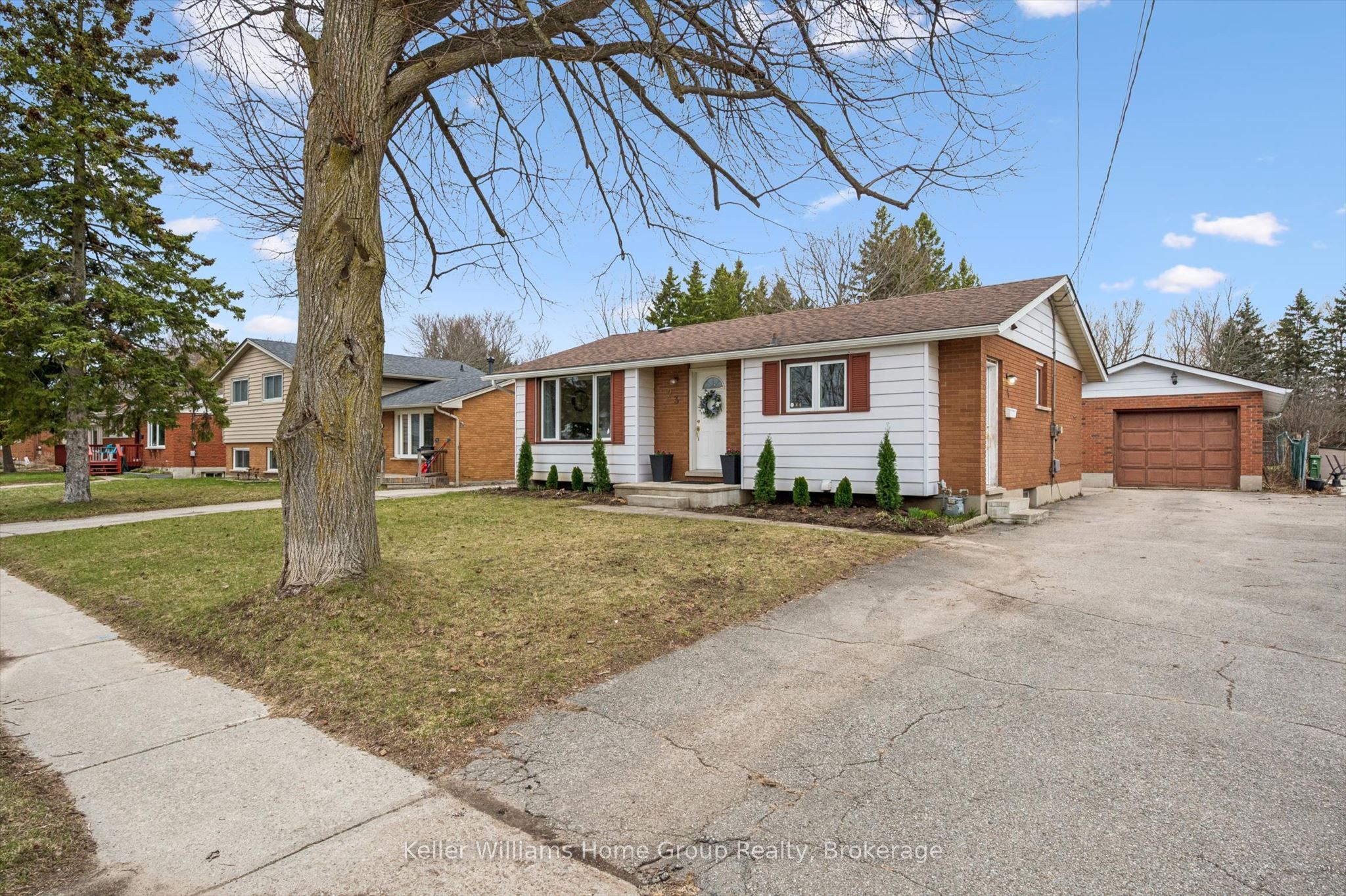 23 Hastings Boulevard Property Photo 9