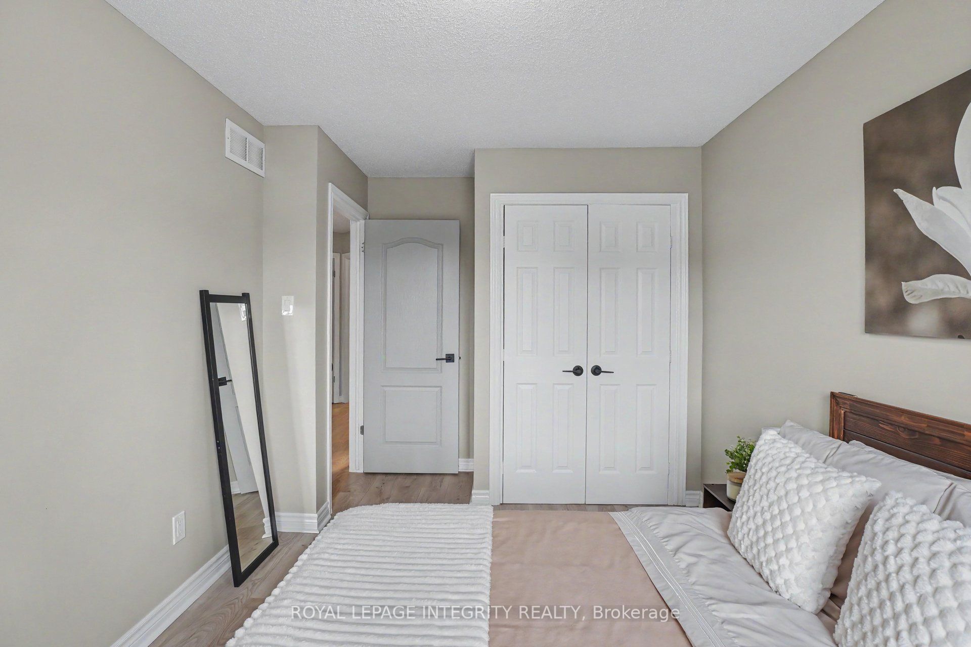 563 Remnor Avenue Property Photo 22