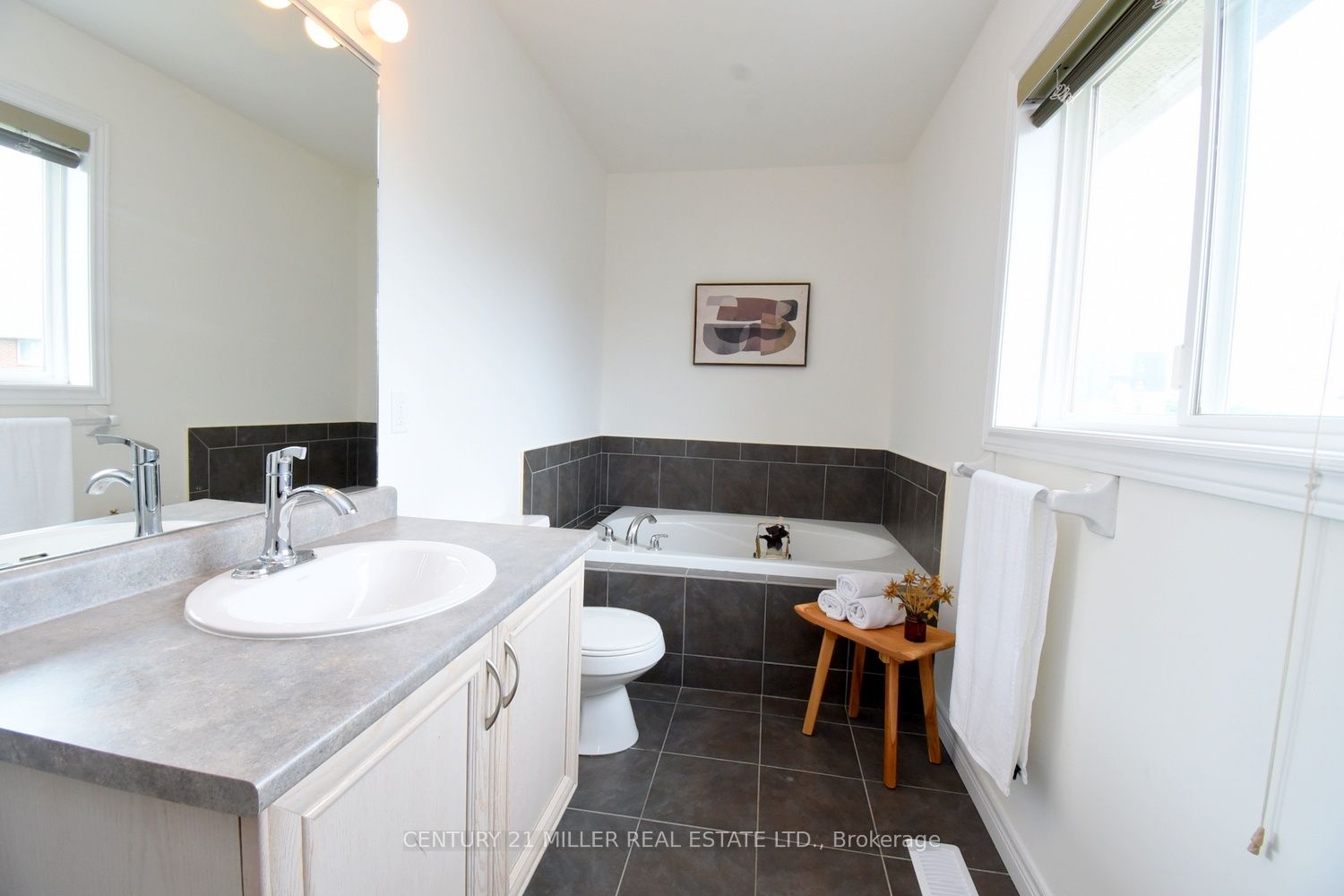 115 Bocelli Crescent Property Photo 28