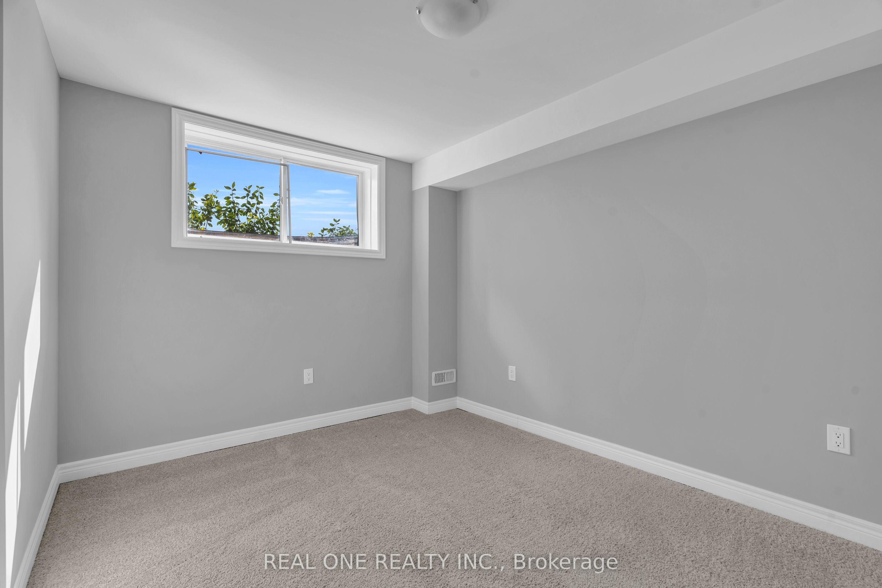 85 Mullin Drive 30a Property Photo 17