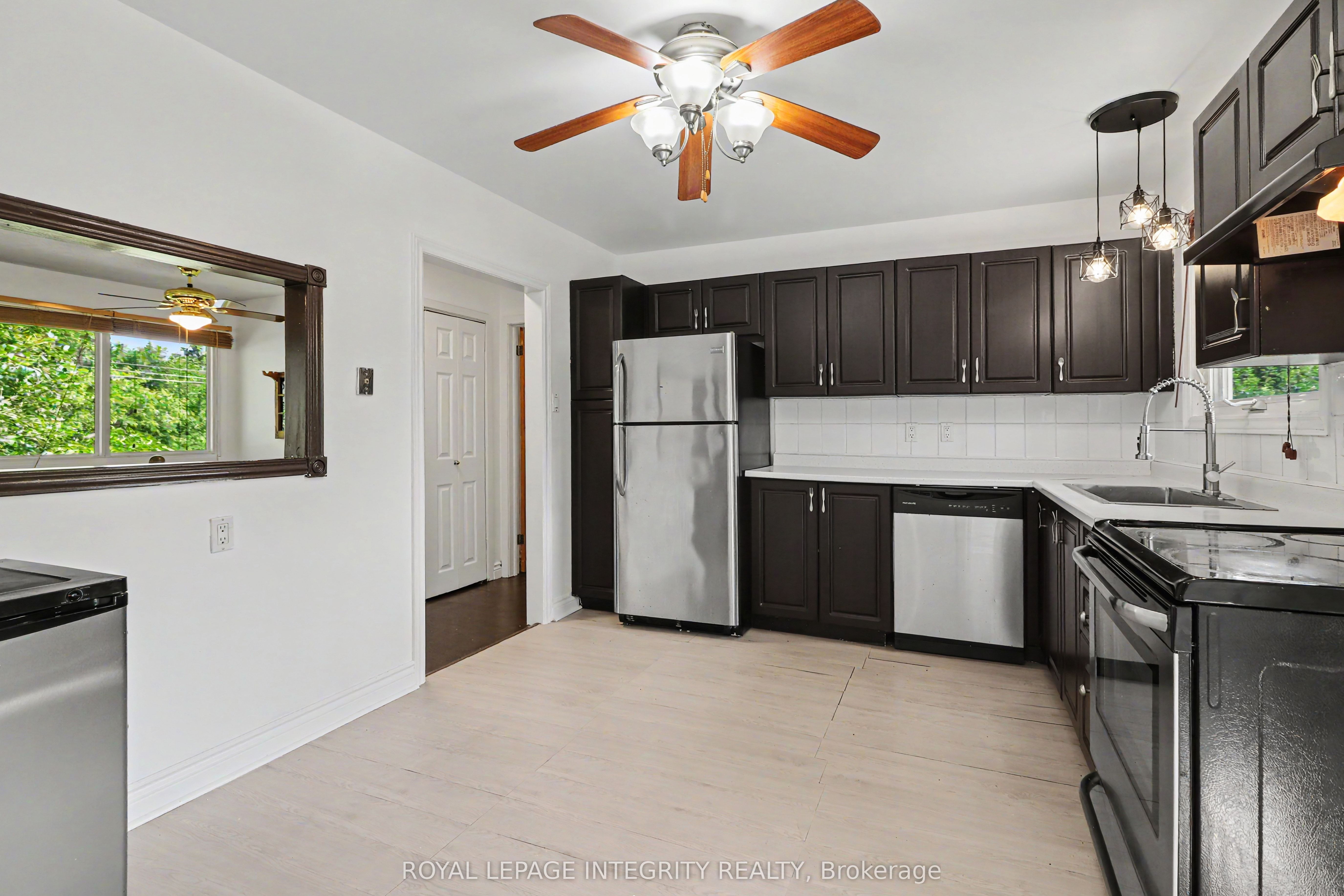 1034 Walkley Road Property Photo 10