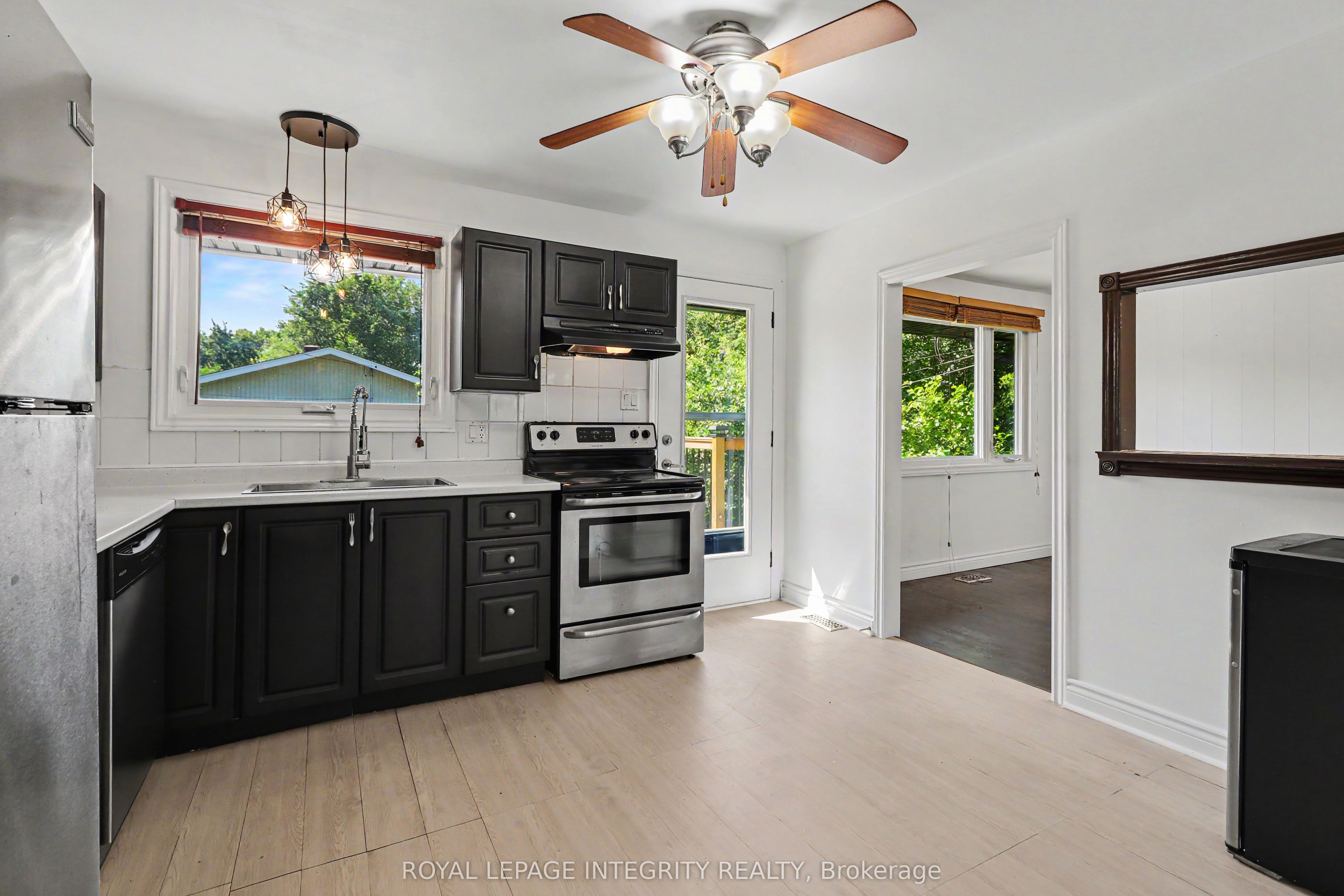 1034 Walkley Road Property Photo 11