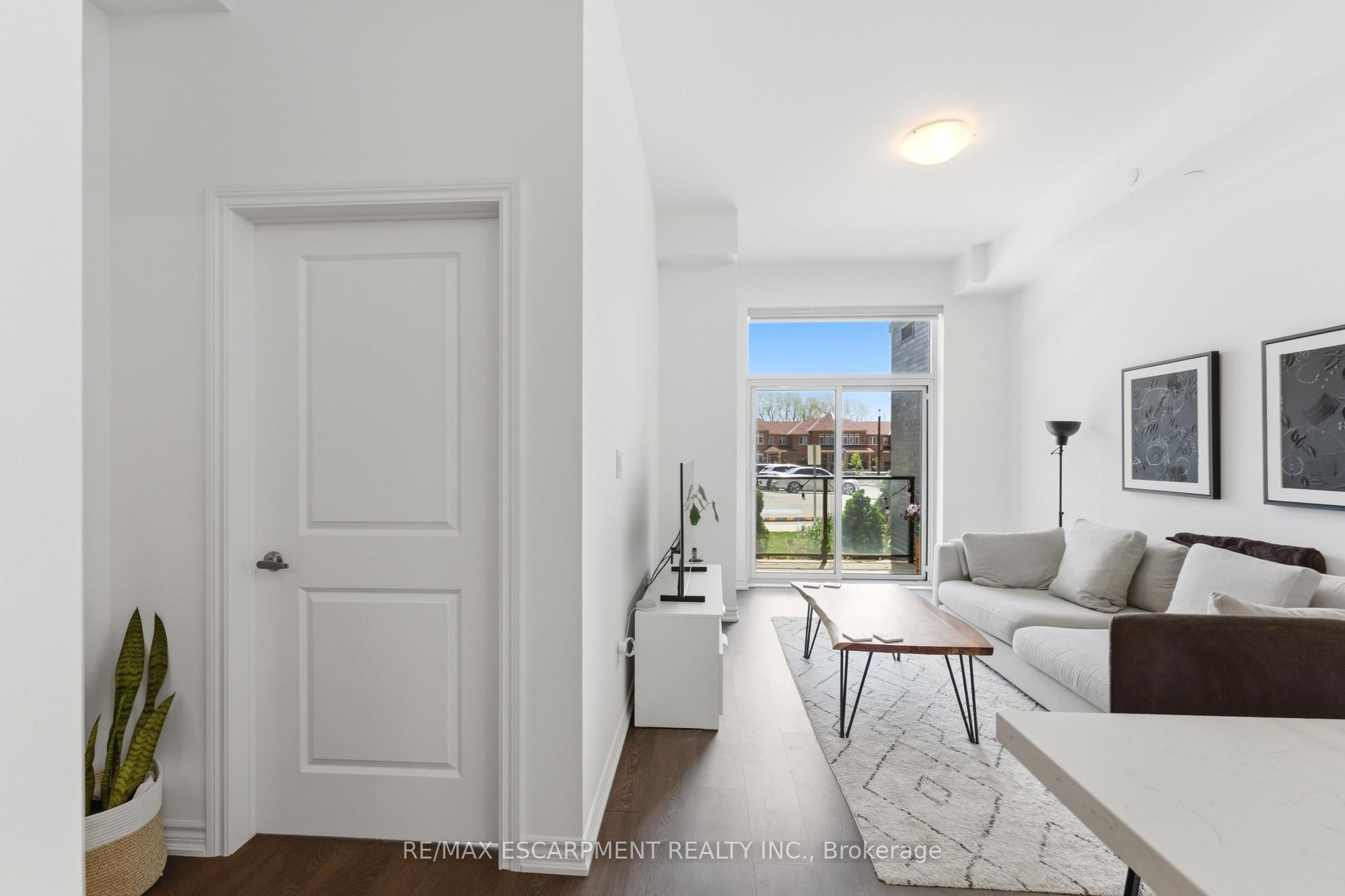 460 Dundas Street E 112 Property Photo 9