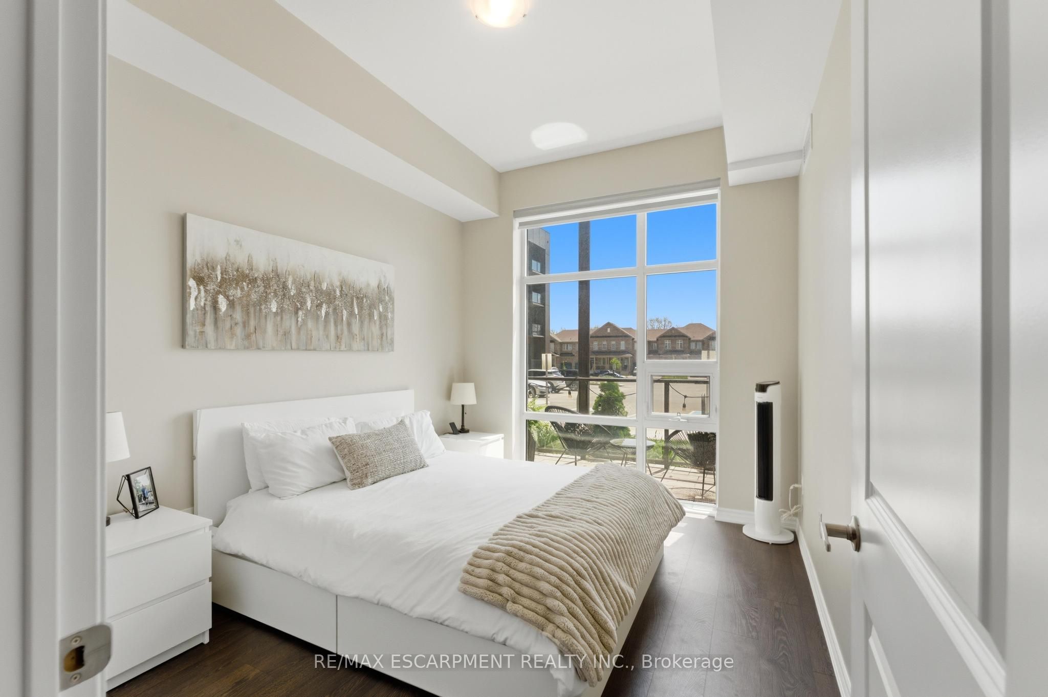 460 Dundas Street E 112 Property Photo 12