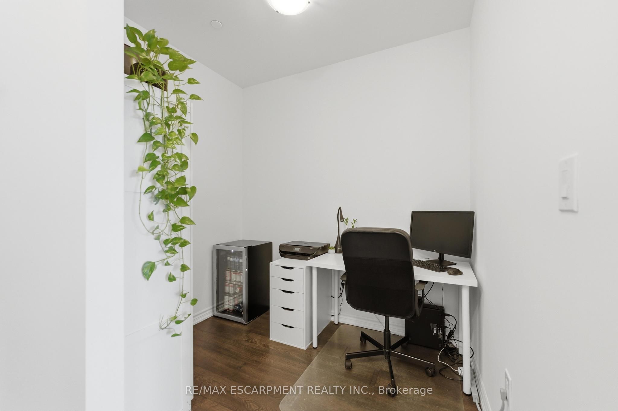 460 Dundas Street E 112 Property Photo 14