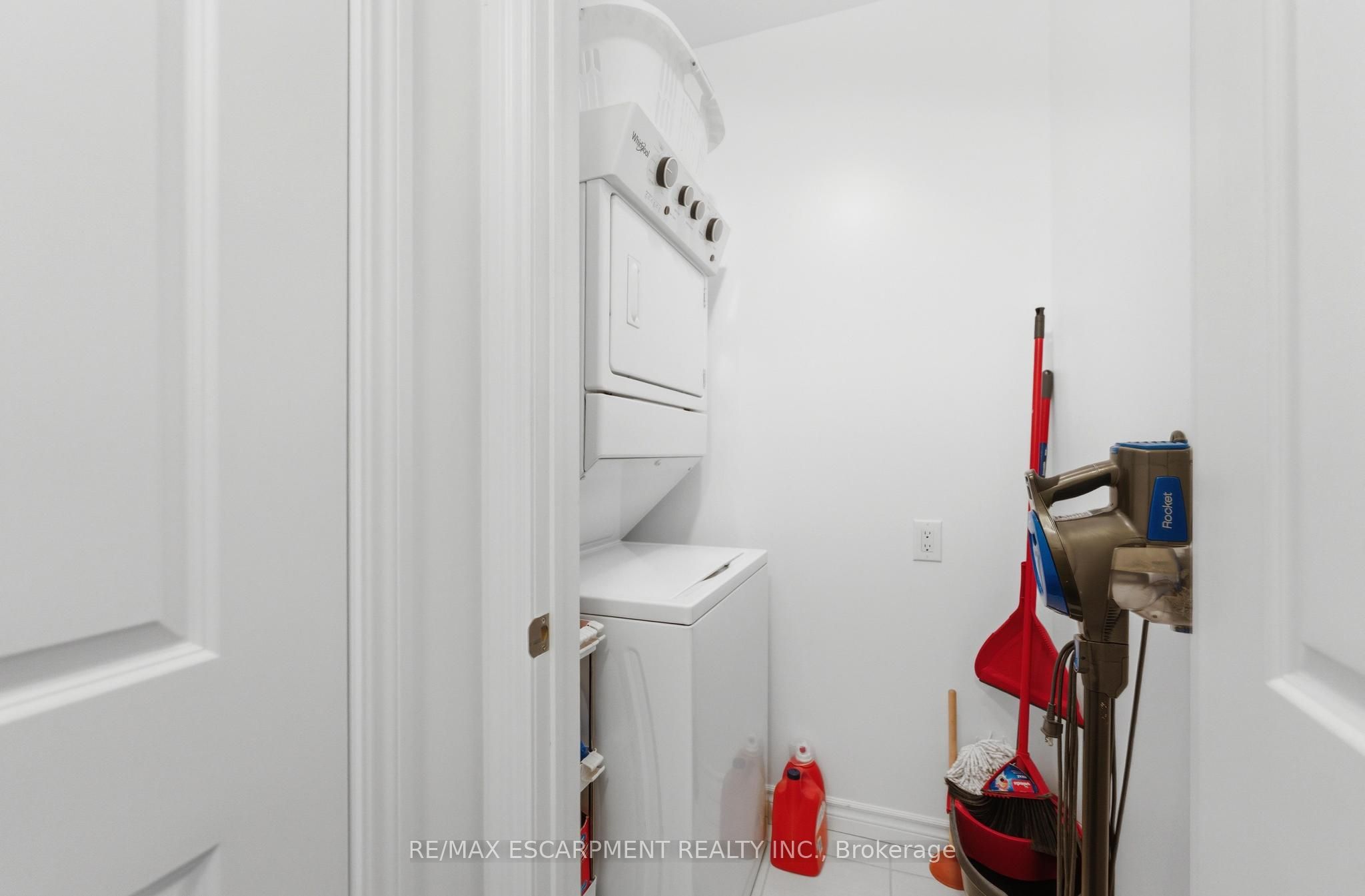 460 Dundas Street E 112 Property Photo 16