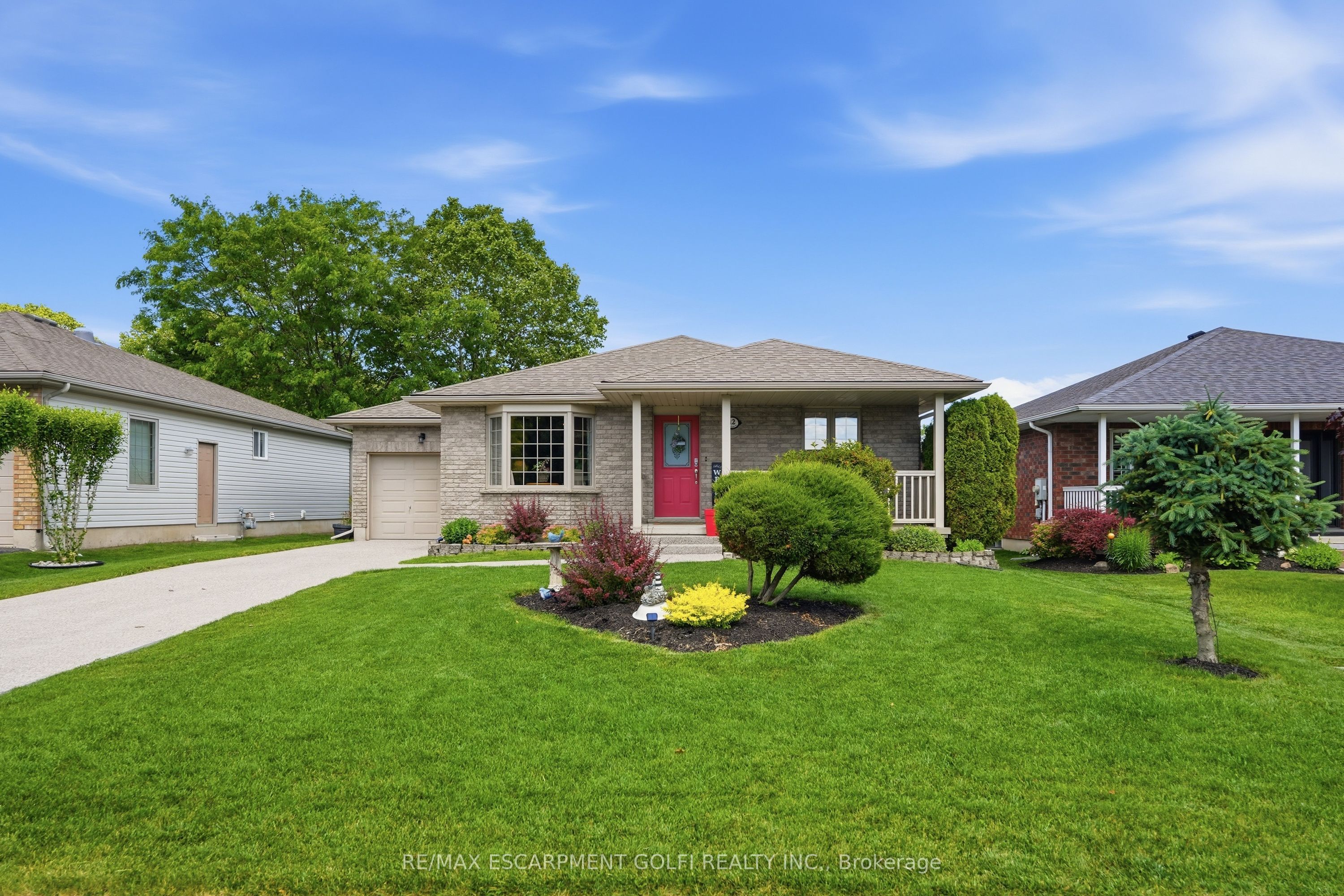 12 Schneider Drive Property Photo 1