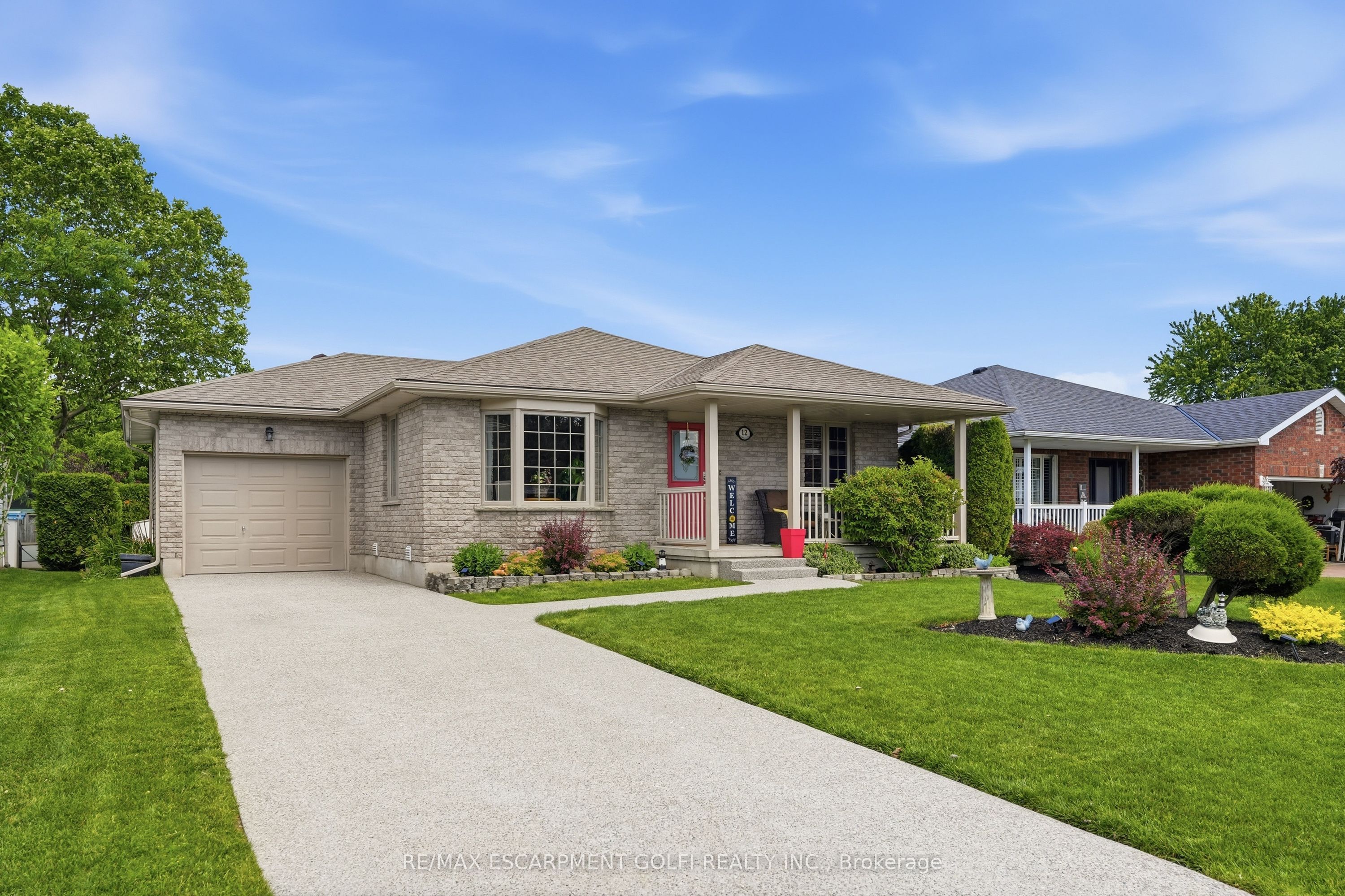 12 Schneider Drive Property Photo 2