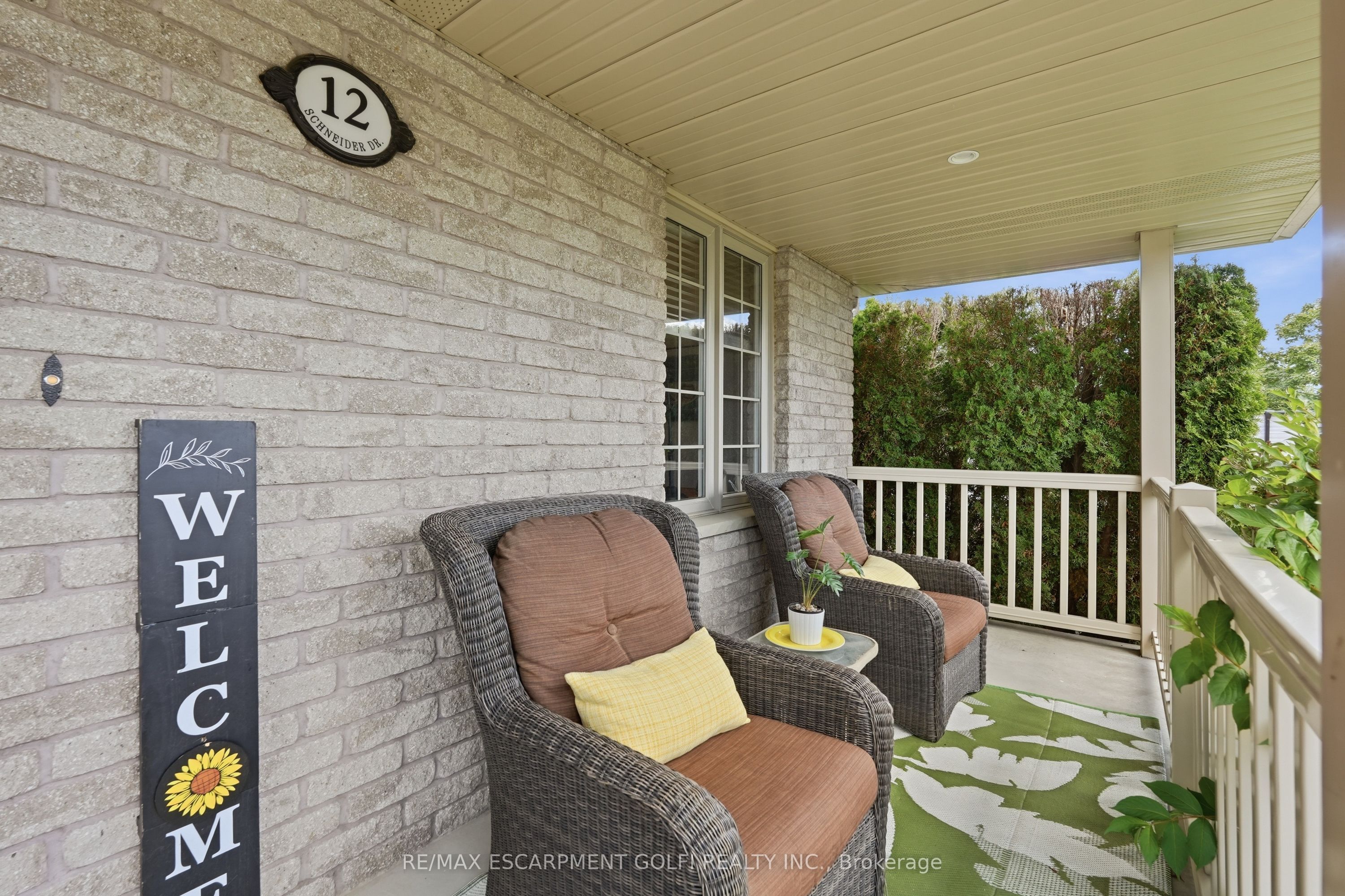 12 Schneider Drive Property Photo 4