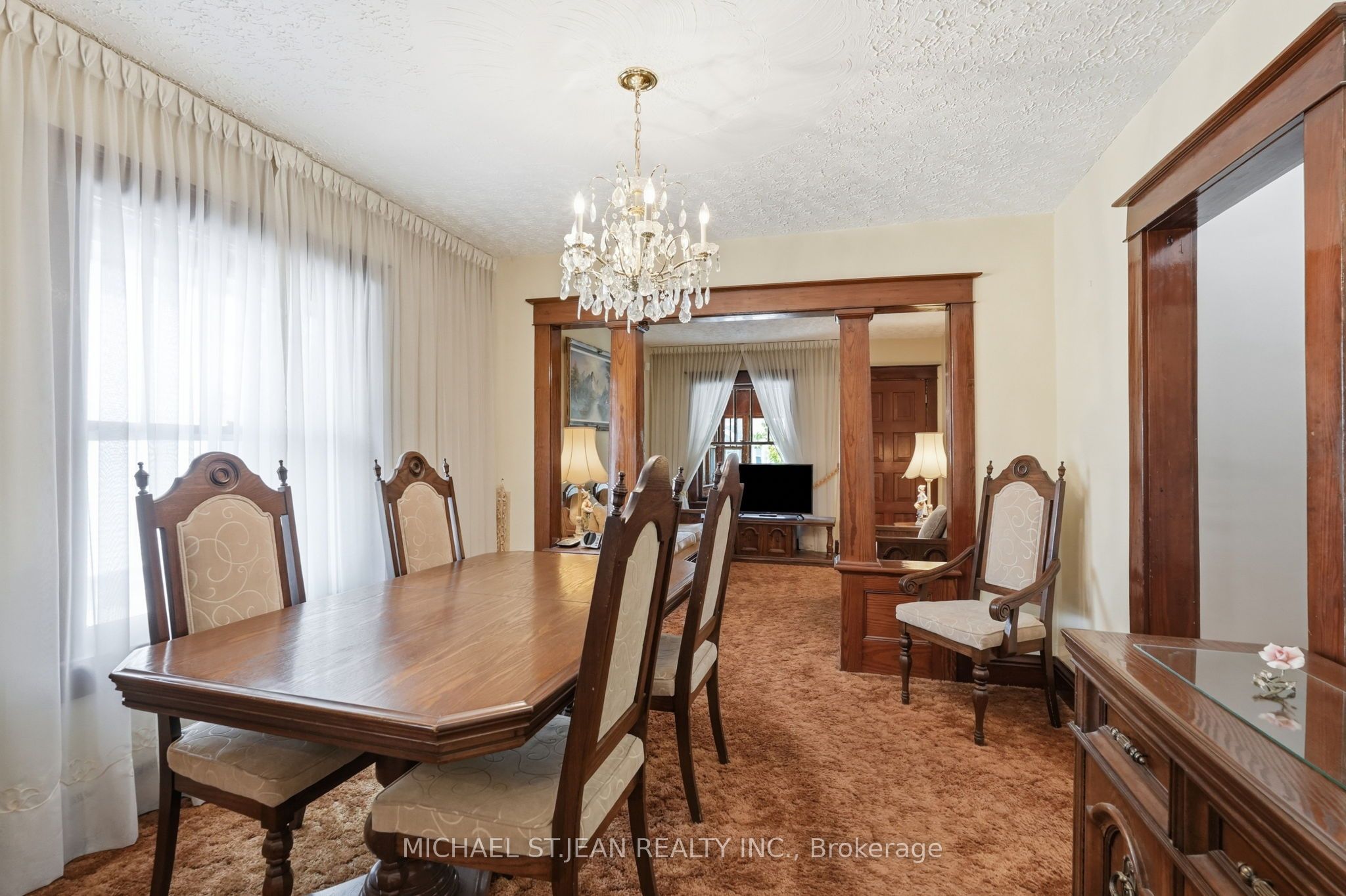 4587 Third Avenue Property Photo 11
