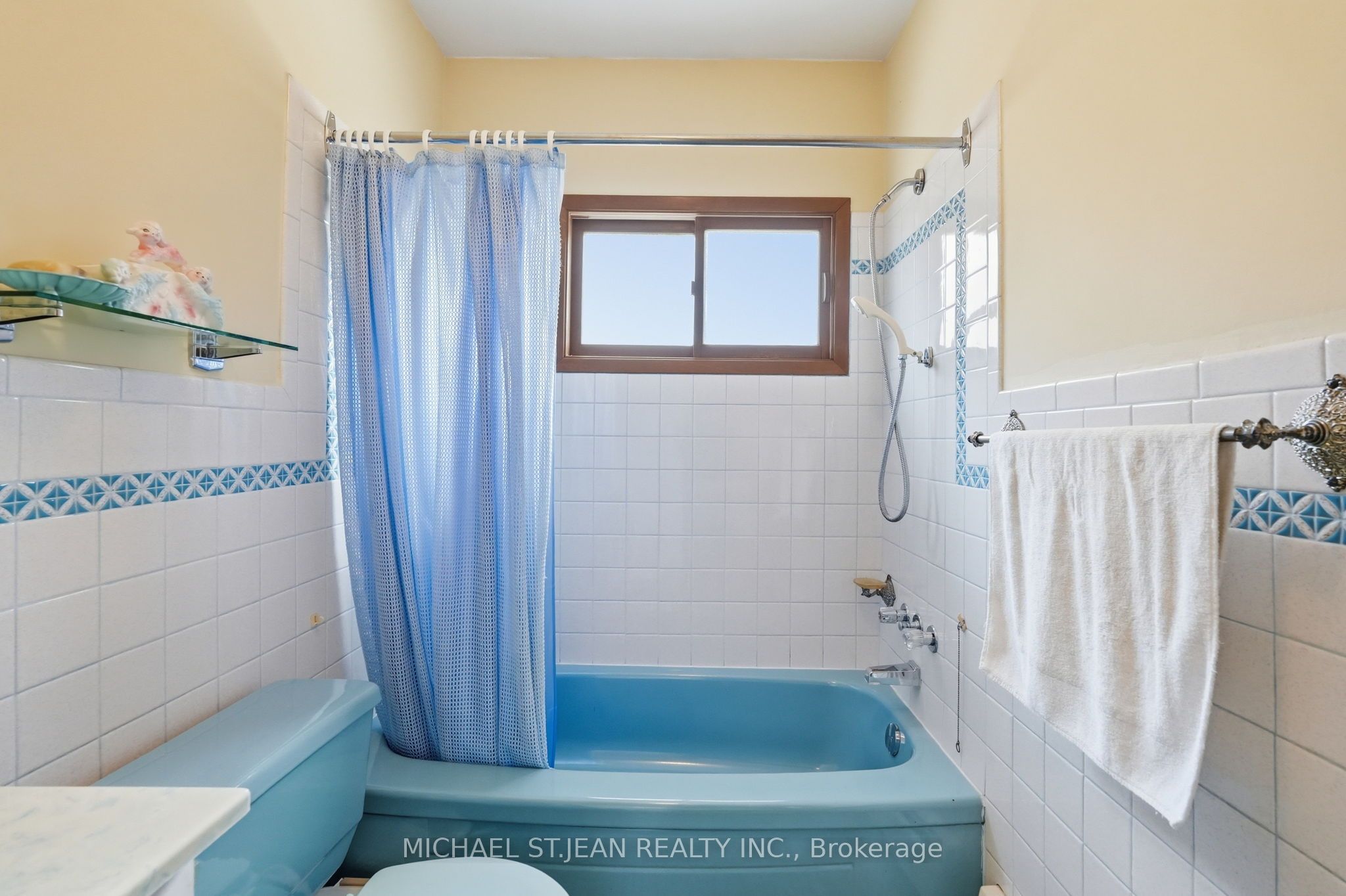 4587 Third Avenue Property Photo 22