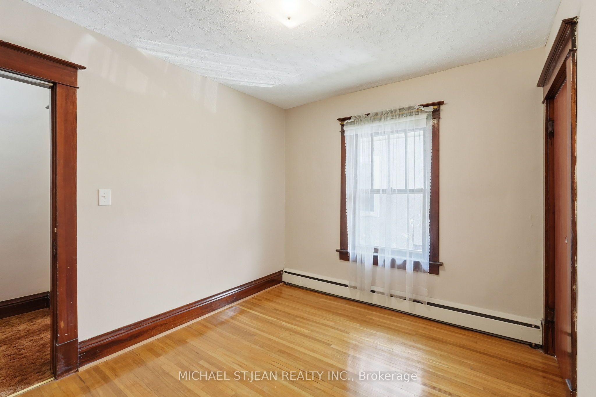 4587 Third Avenue Property Photo 27