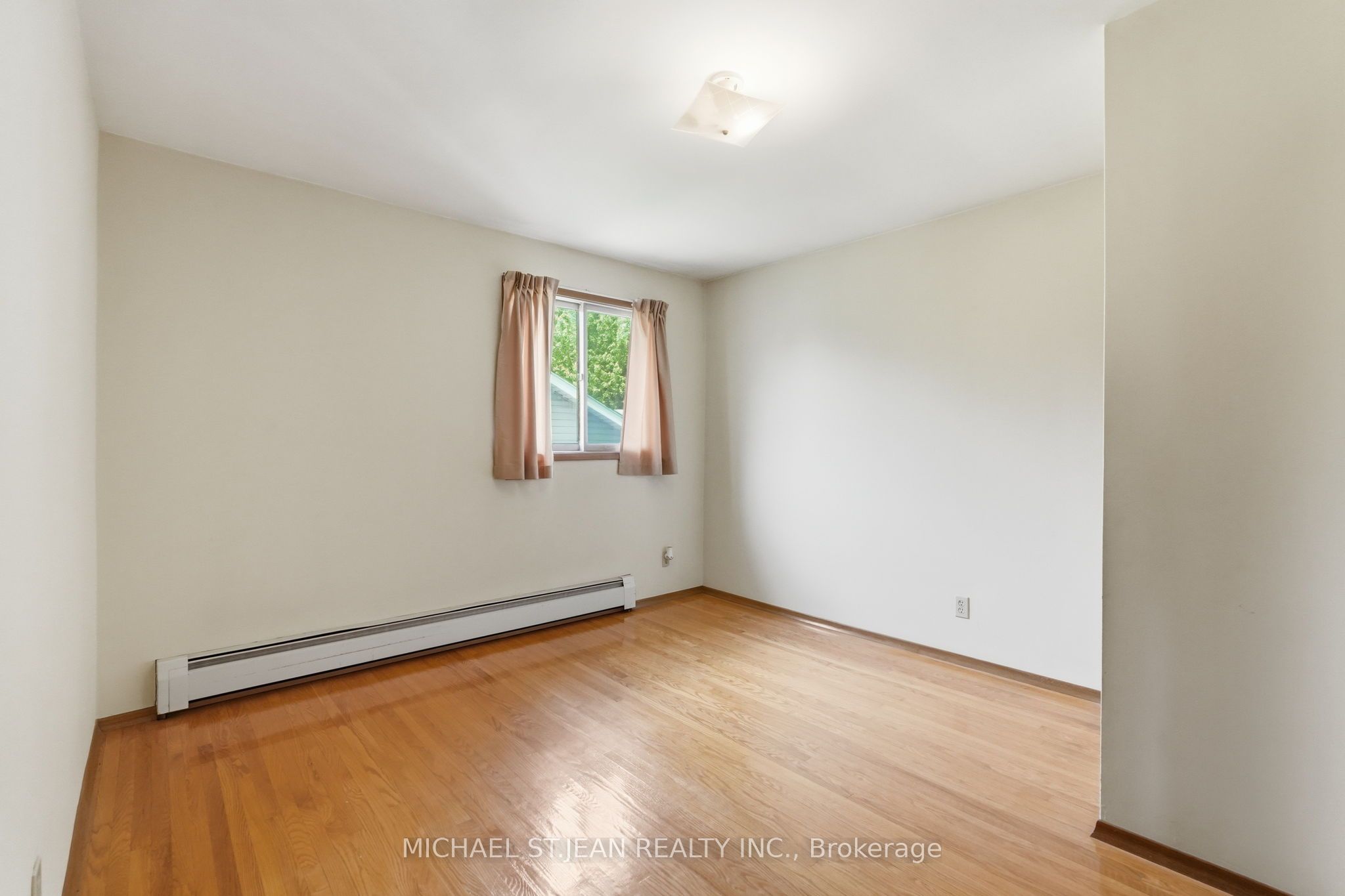 4587 Third Avenue Property Photo 29