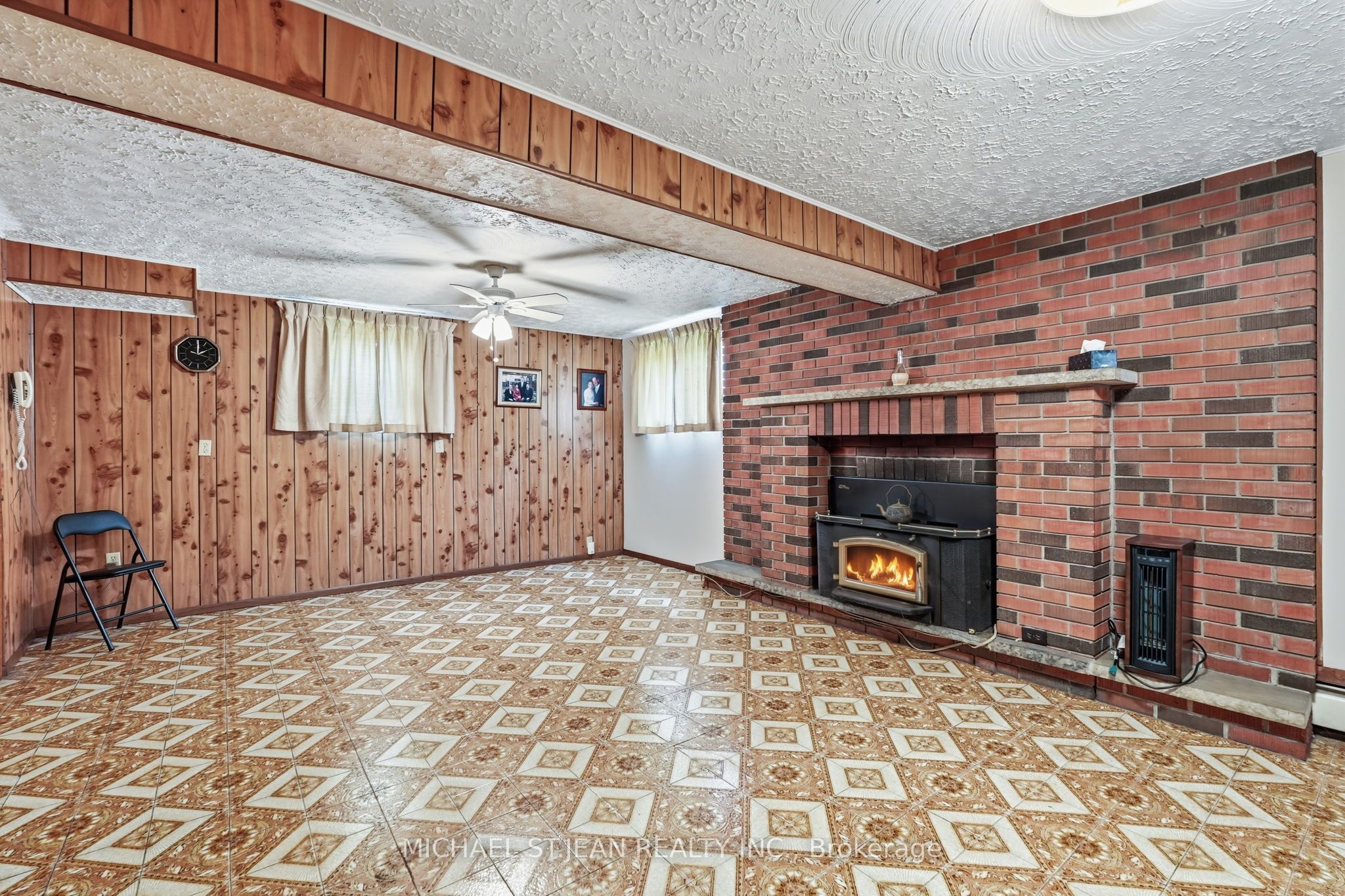 4587 Third Avenue Property Photo 35