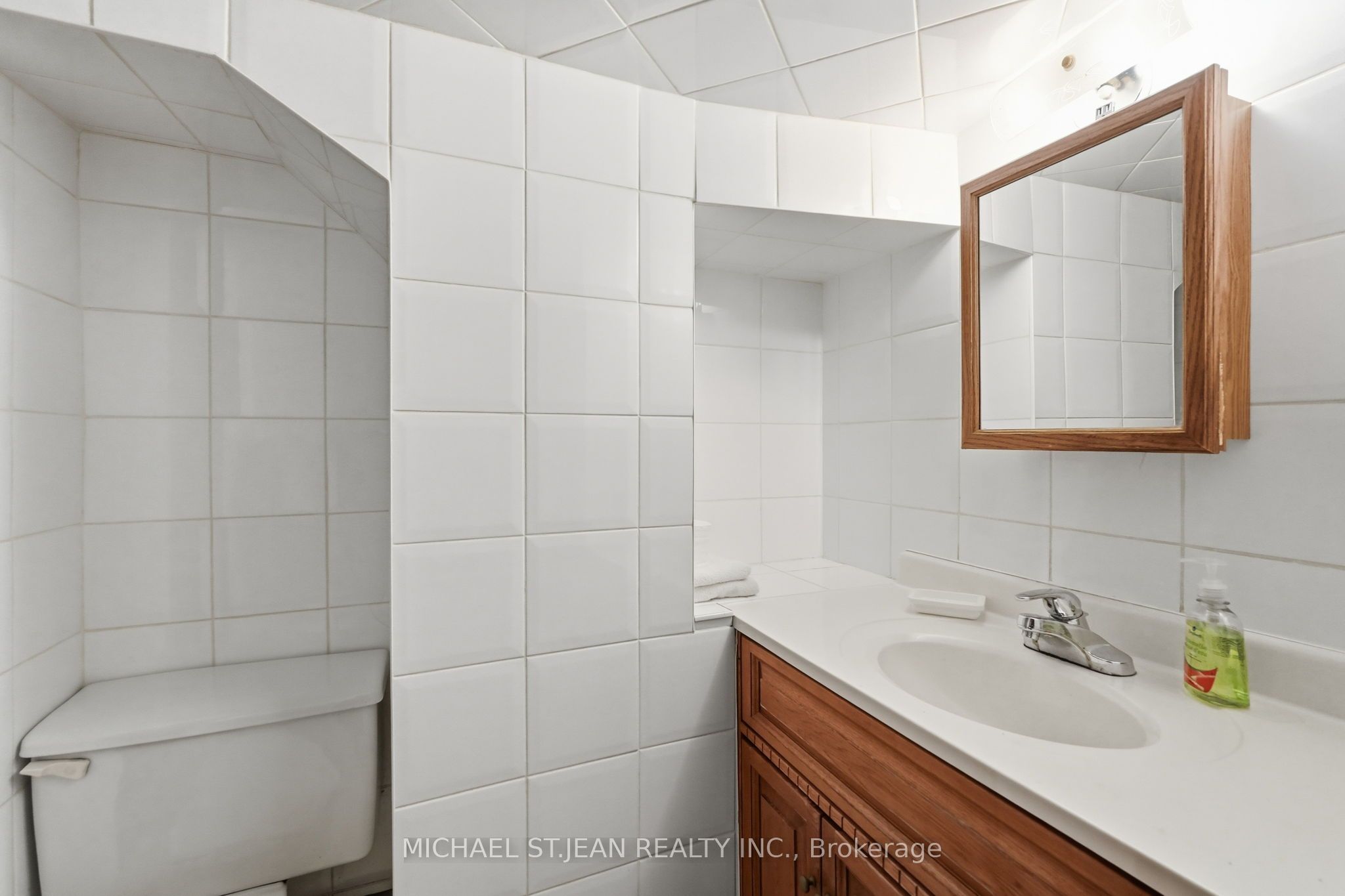 4587 Third Avenue Property Photo 40