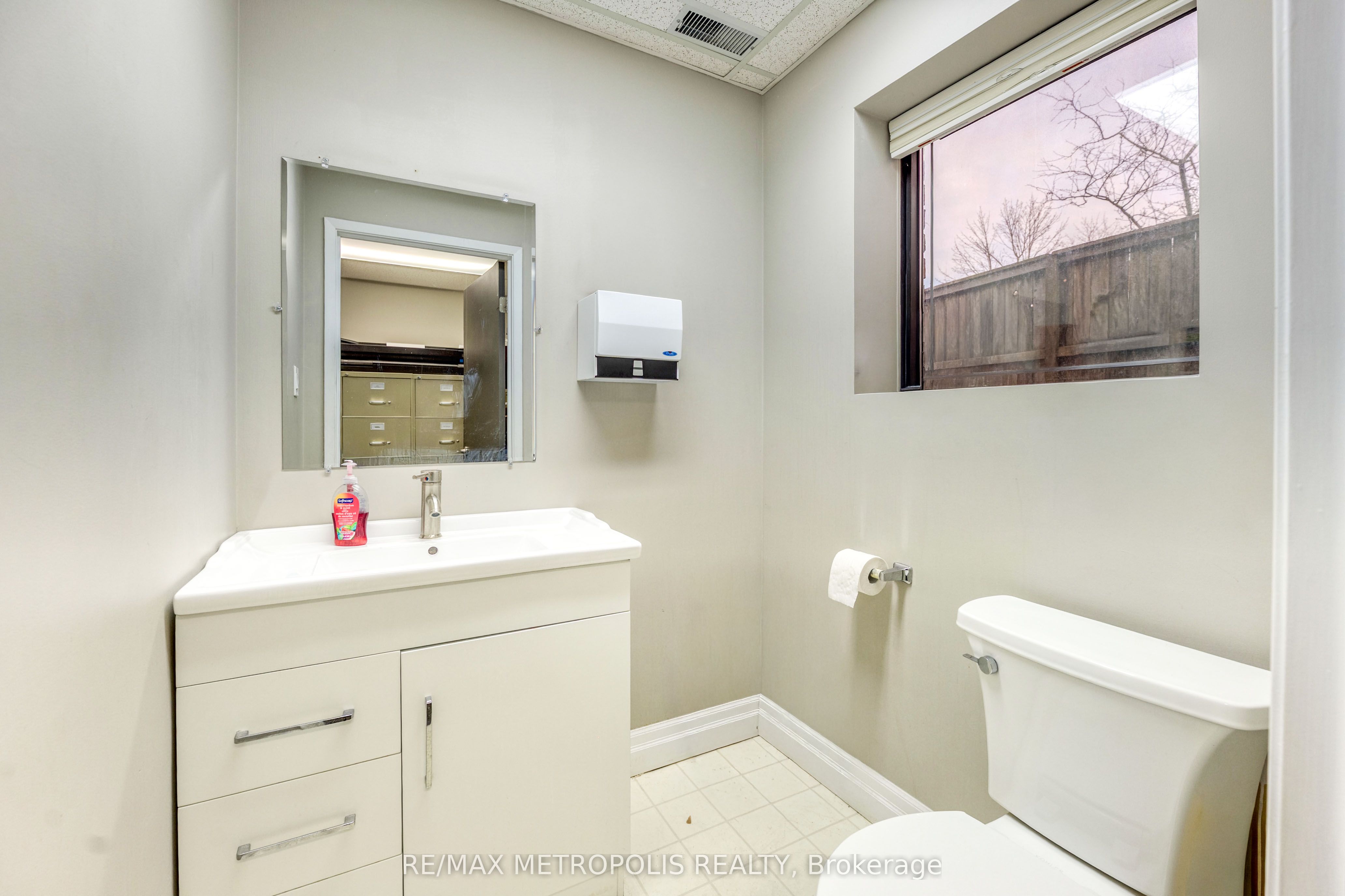 2695 Hamilton Road A-upper Property Photo 37