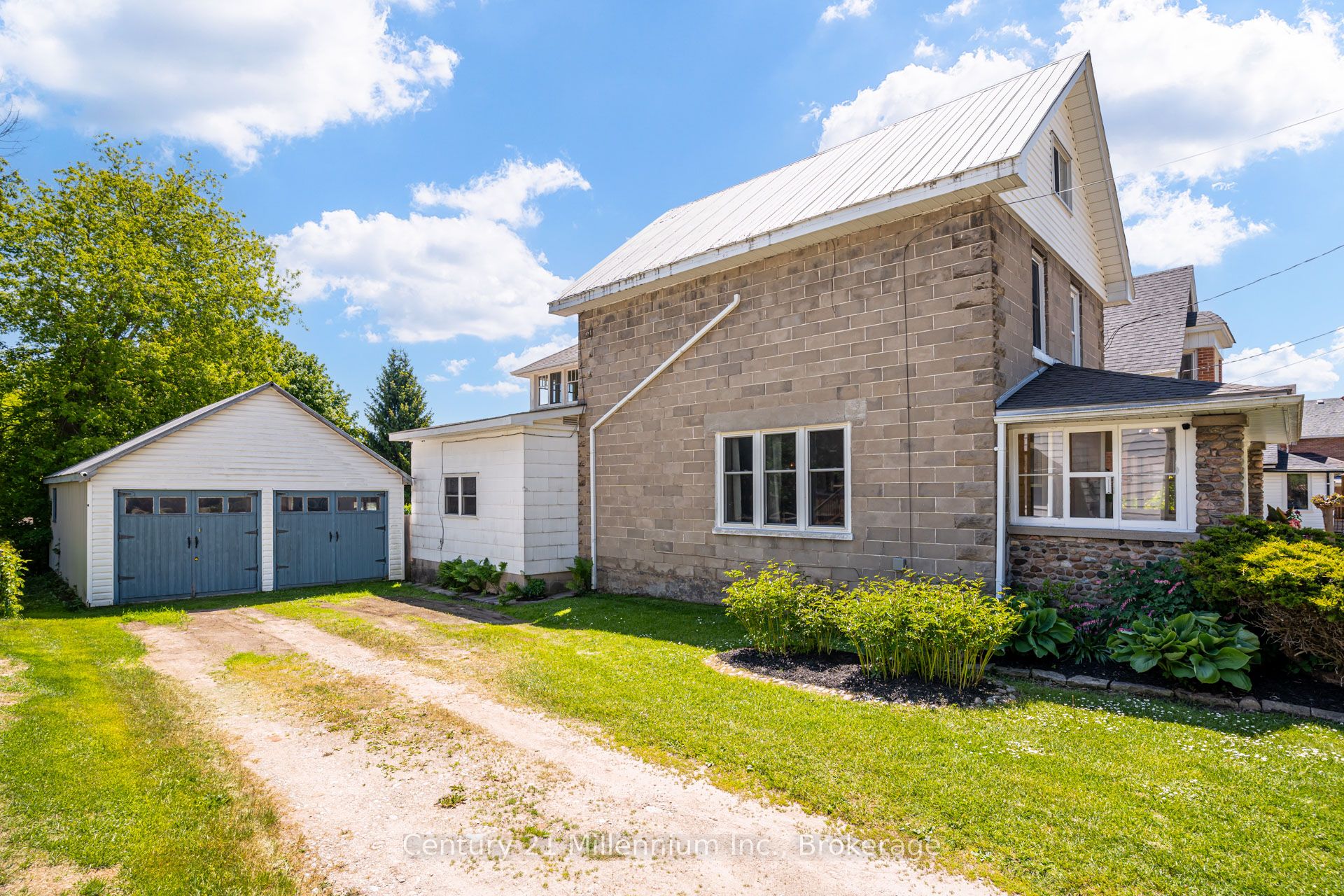 1839 4th Avenue W Property Photo 4