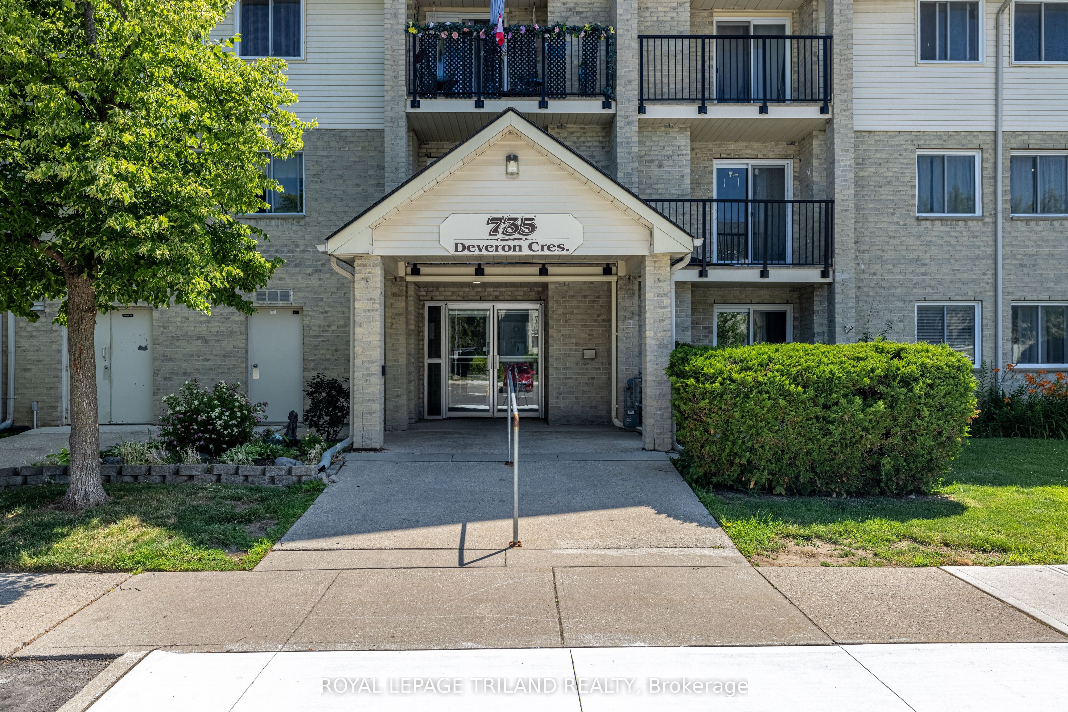 735 Deveron Crescent 102 Property Photo 1