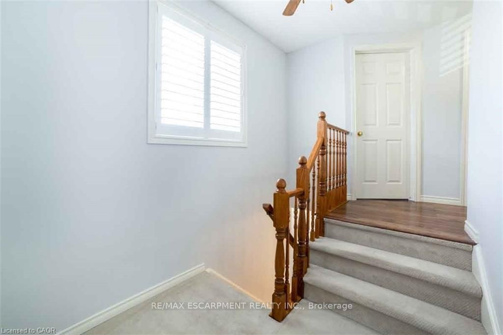 19 Beachgrove Crescent Property Photo 16