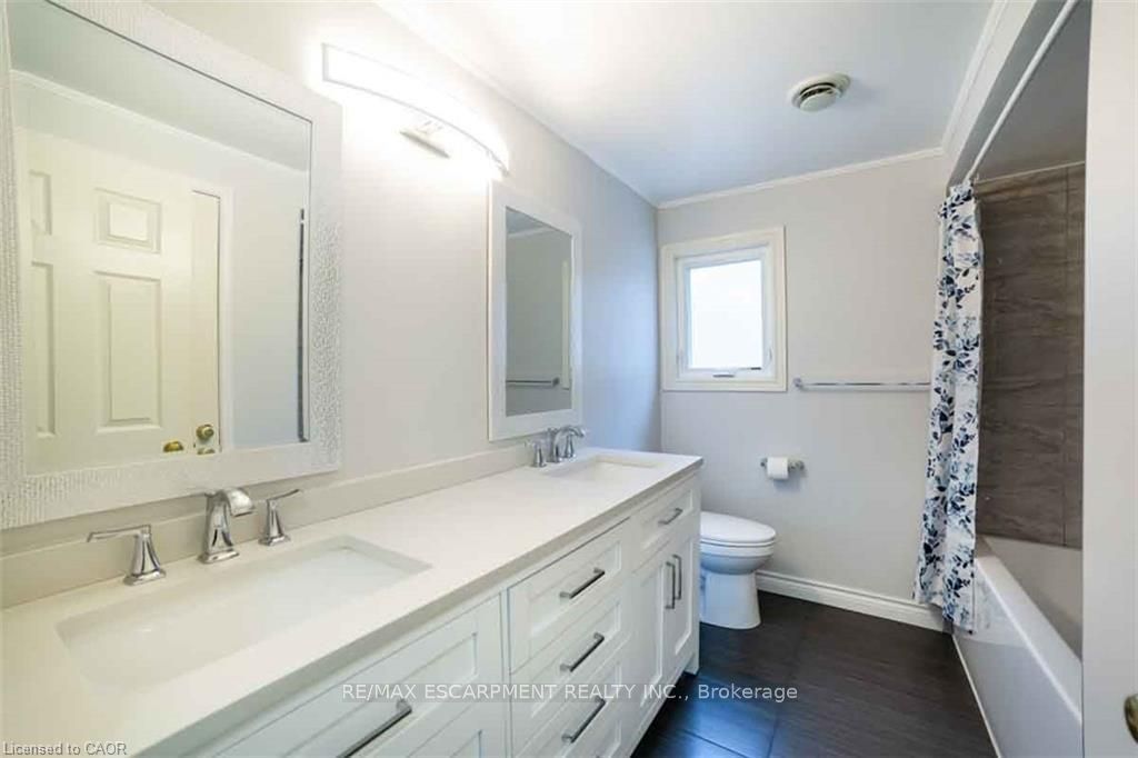 19 Beachgrove Crescent Property Photo 24