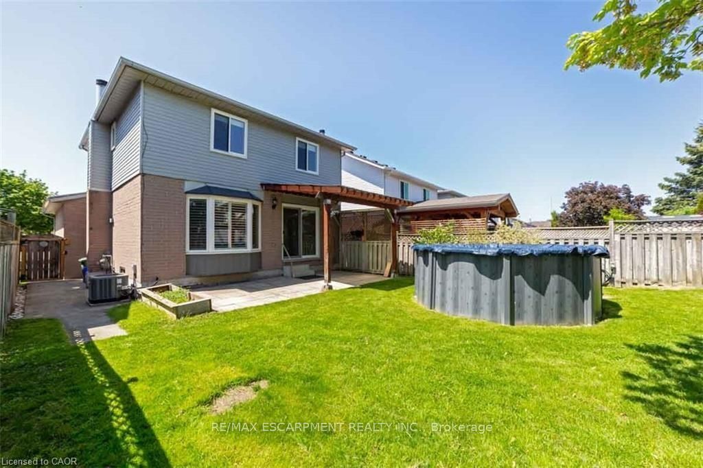 19 Beachgrove Crescent Property Photo 35