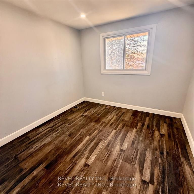 873 Southdale Road E Property Photo 13