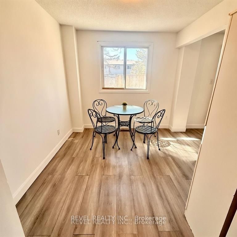 873 Southdale Road E Property Photo 16