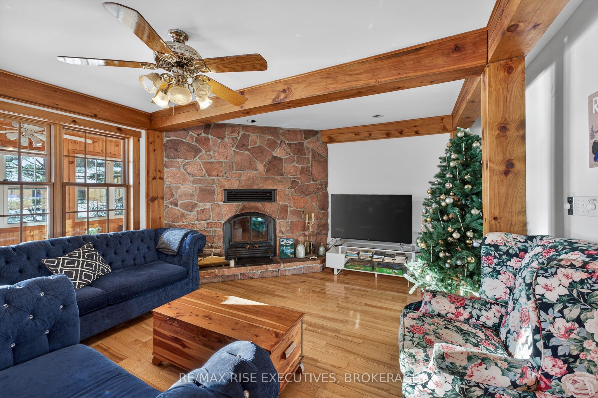 1093b Two Loon Lane Property Photo 8
