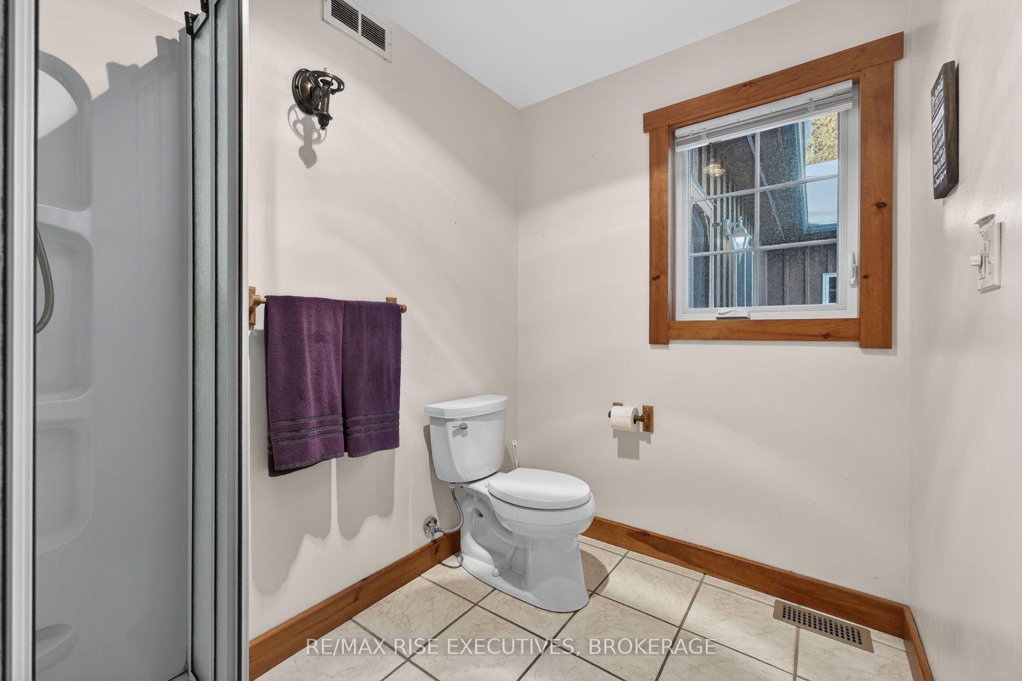 1093b Two Loon Lane Property Photo 18
