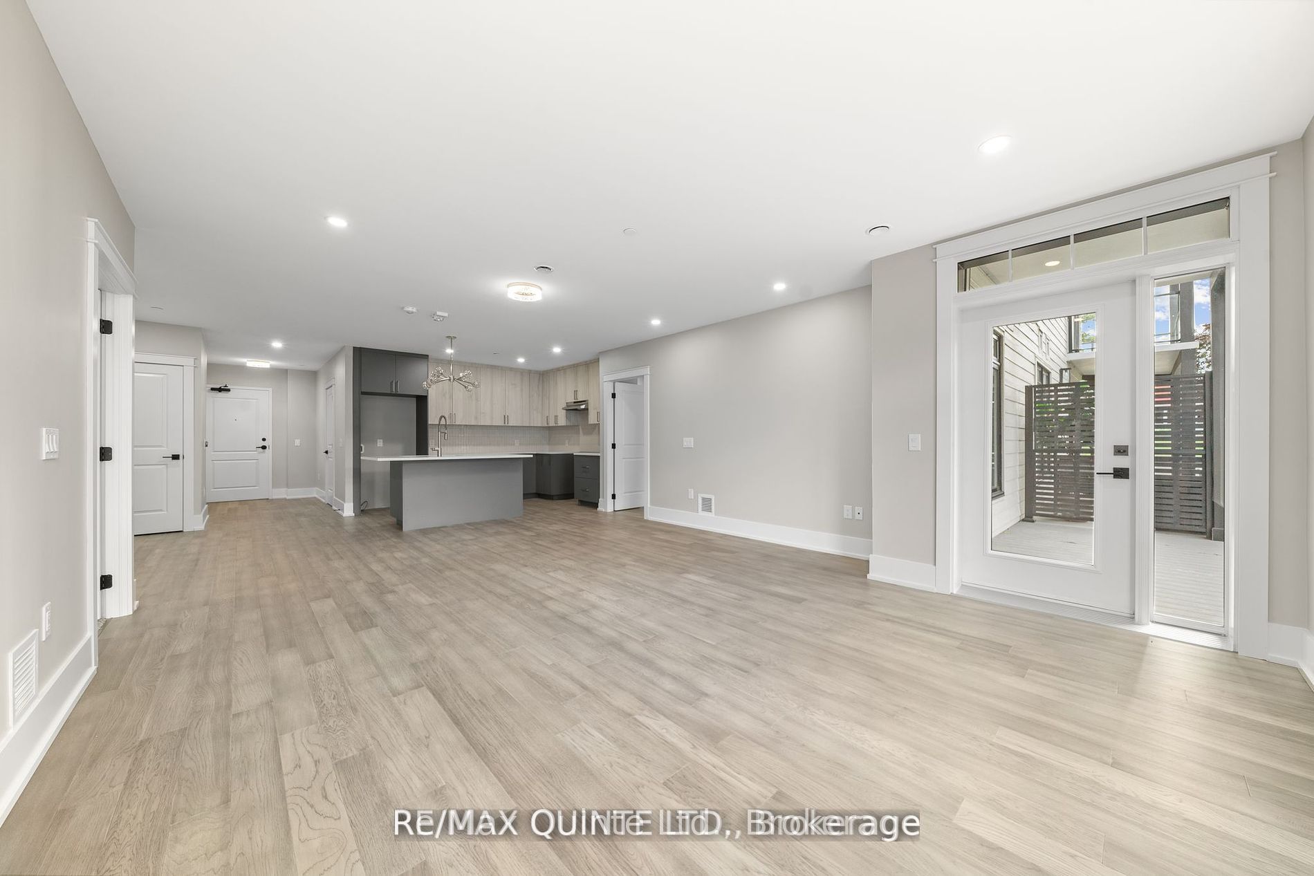 17 Cleave Avenue 305 Property Photo 4