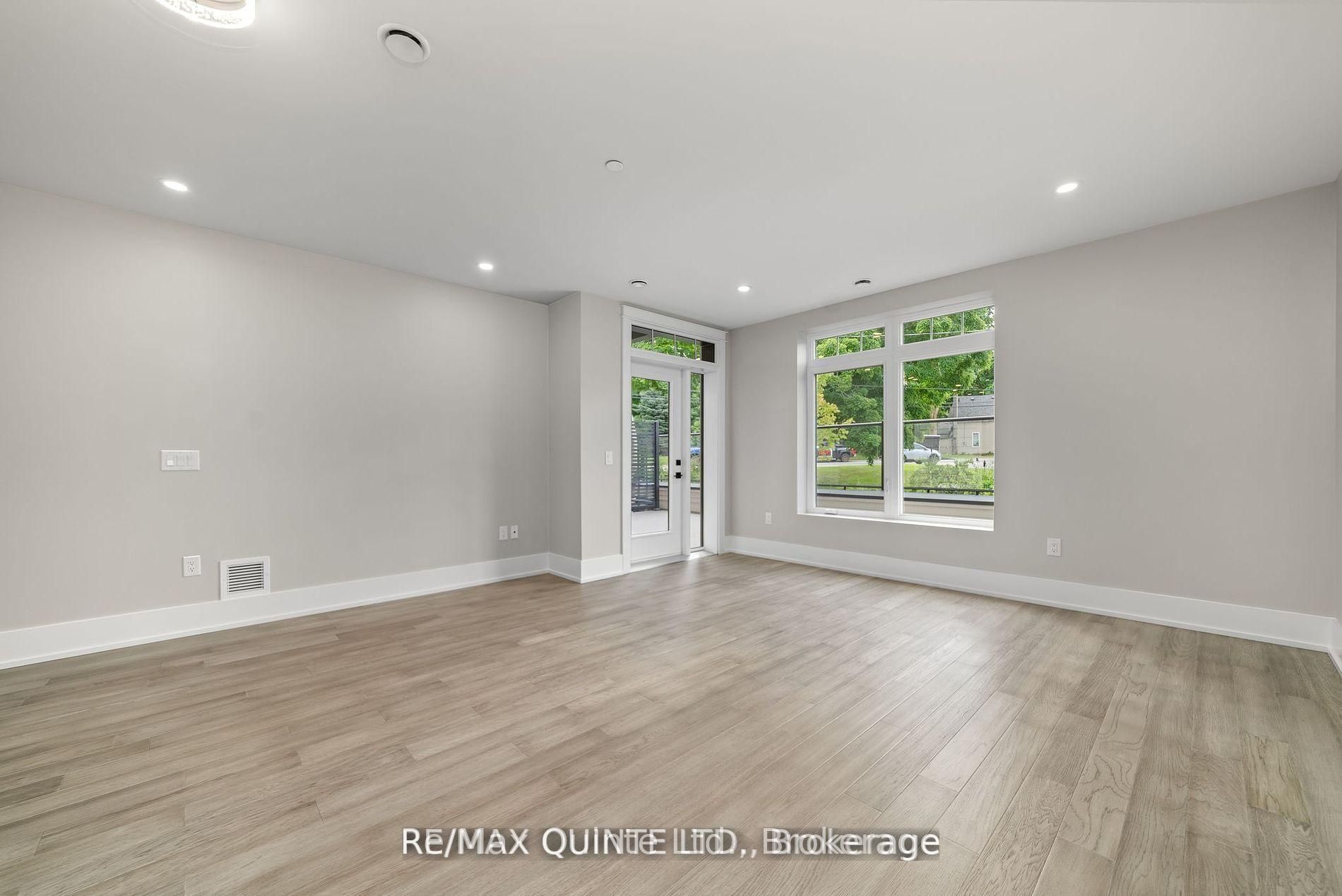 17 Cleave Avenue 305 Property Photo 6