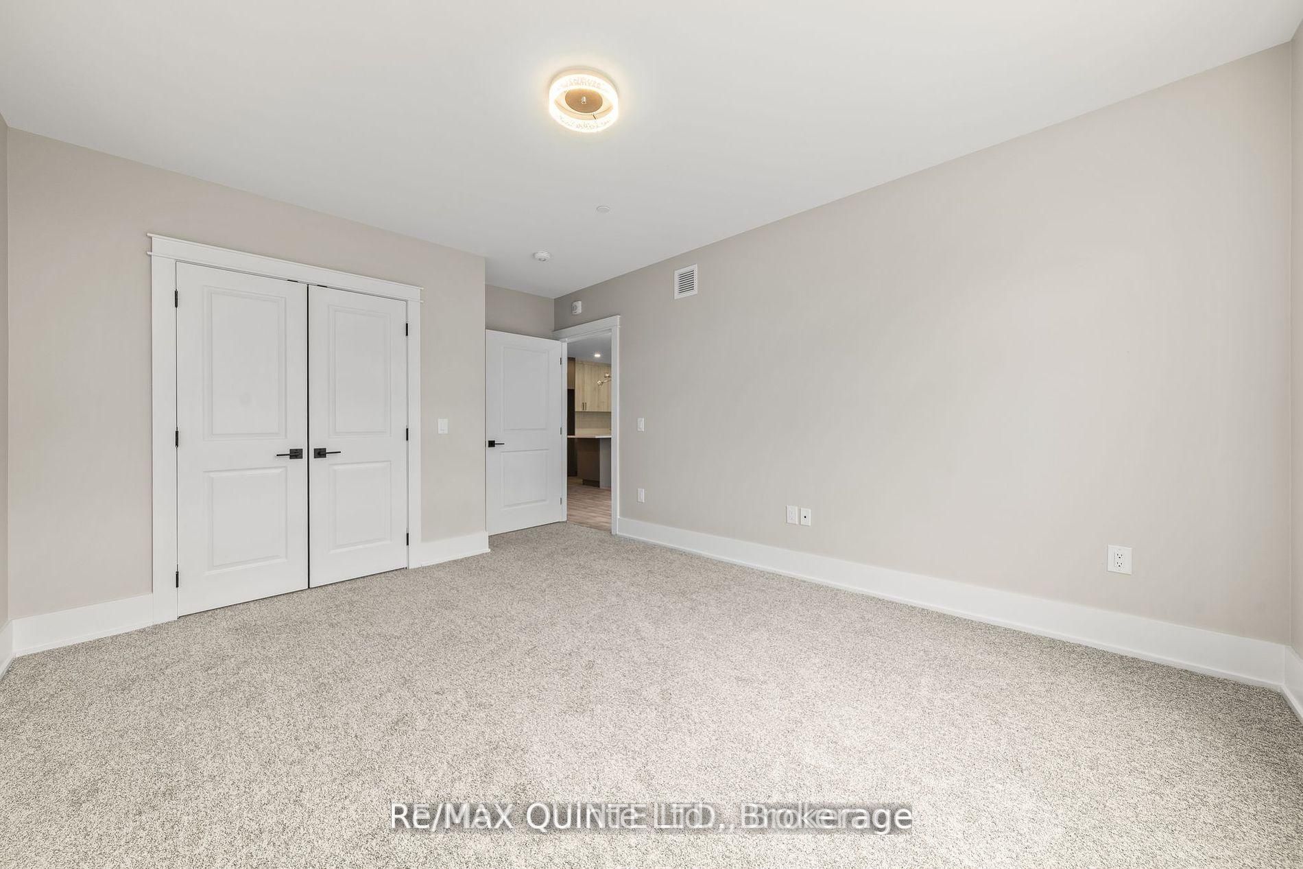 17 Cleave Avenue 305 Property Photo 10