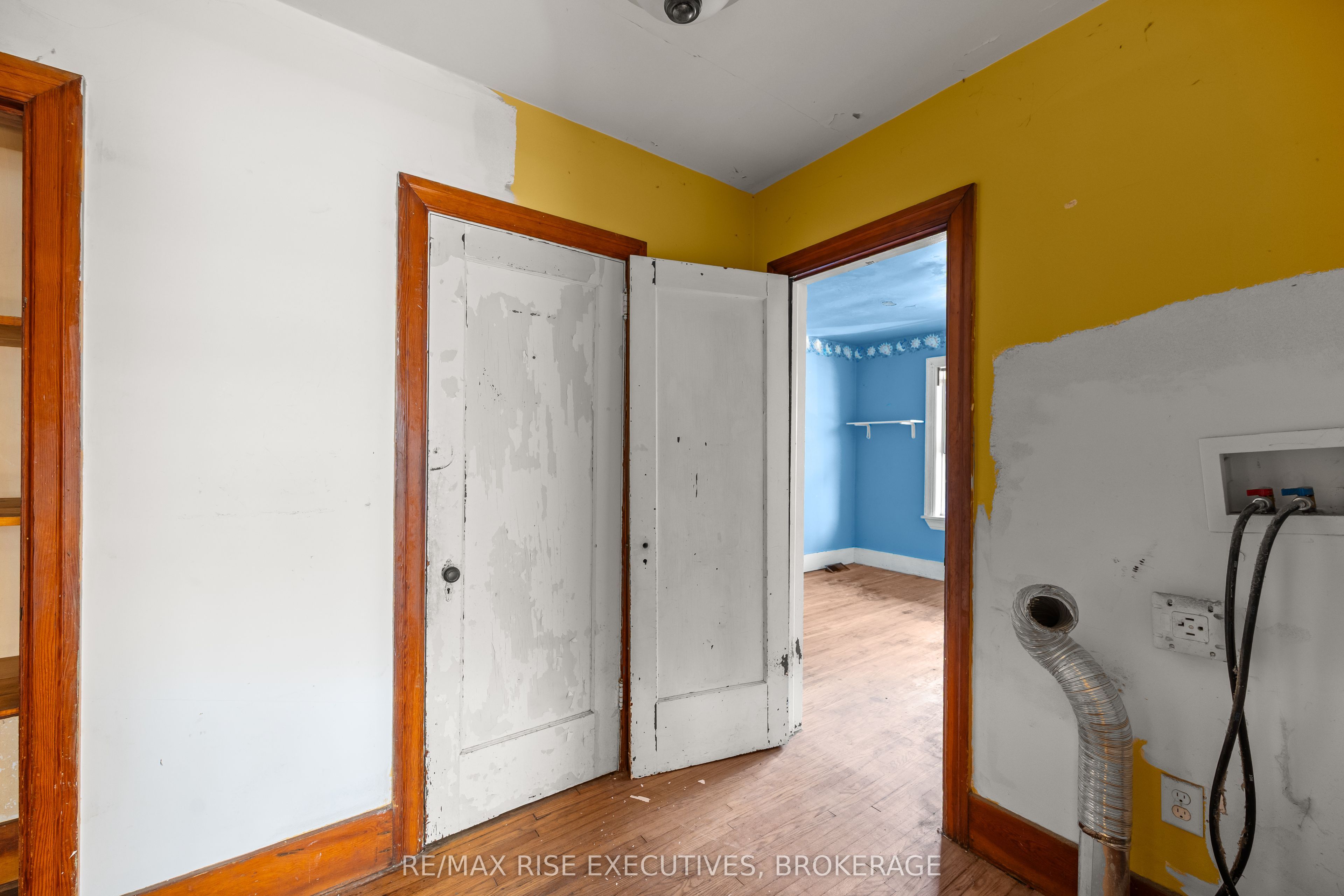 690 Johnson Street Property Photo 17