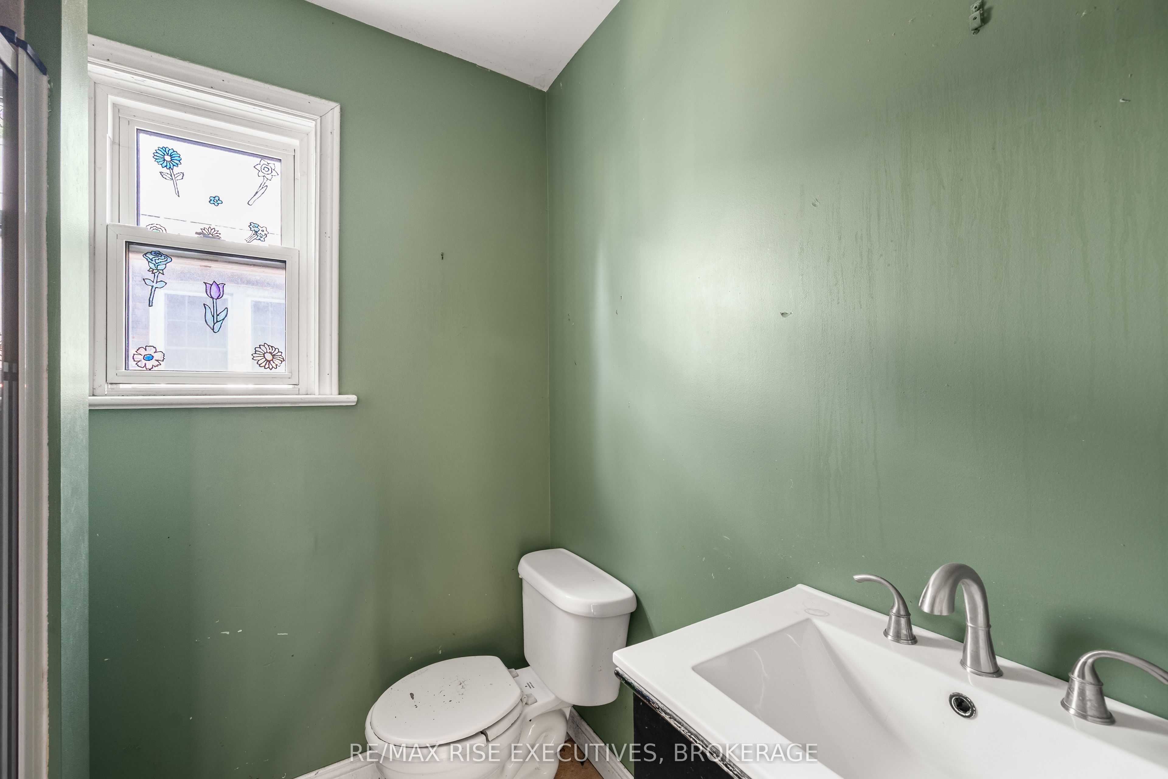 690 Johnson Street Property Photo 19