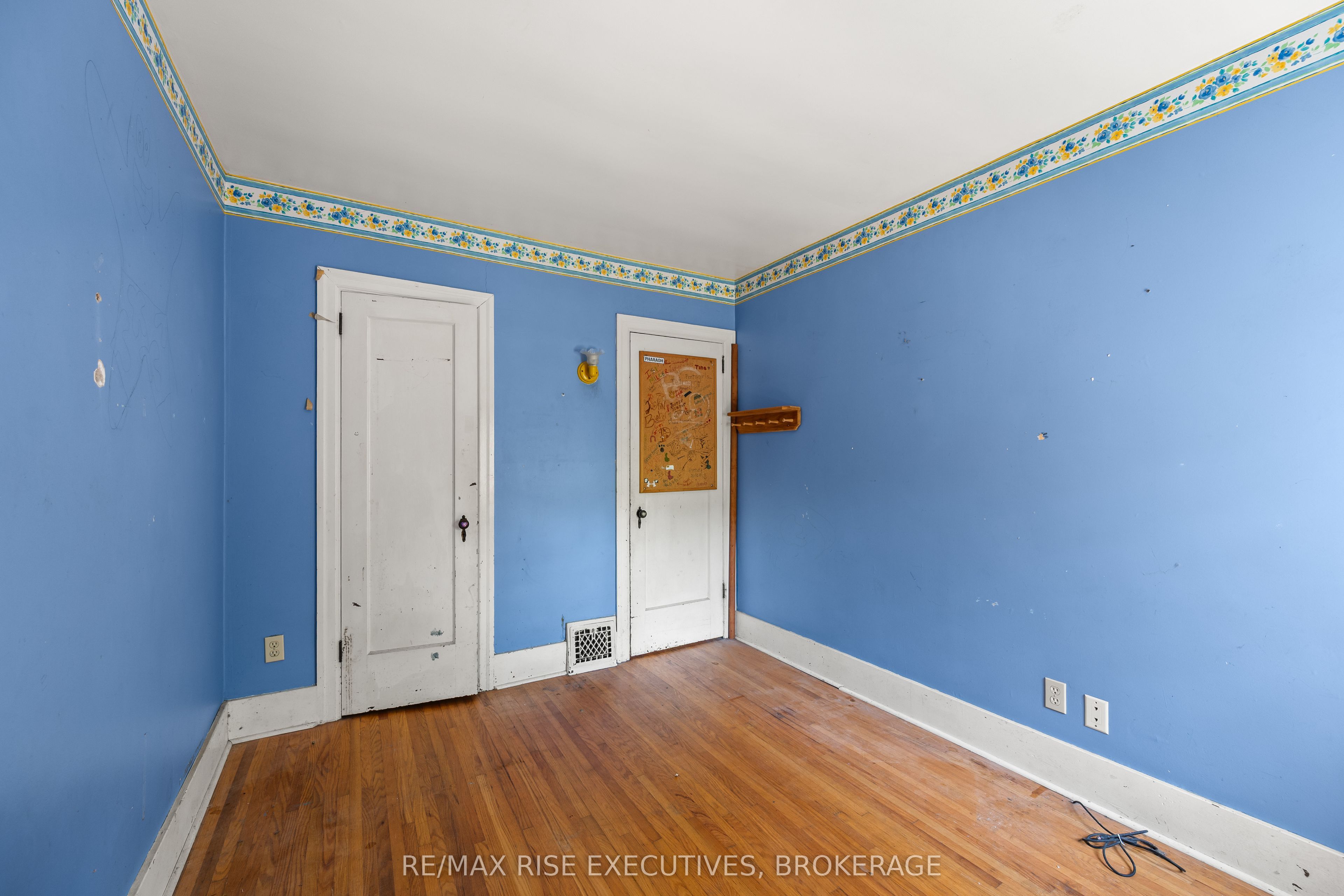 690 Johnson Street Property Photo 21