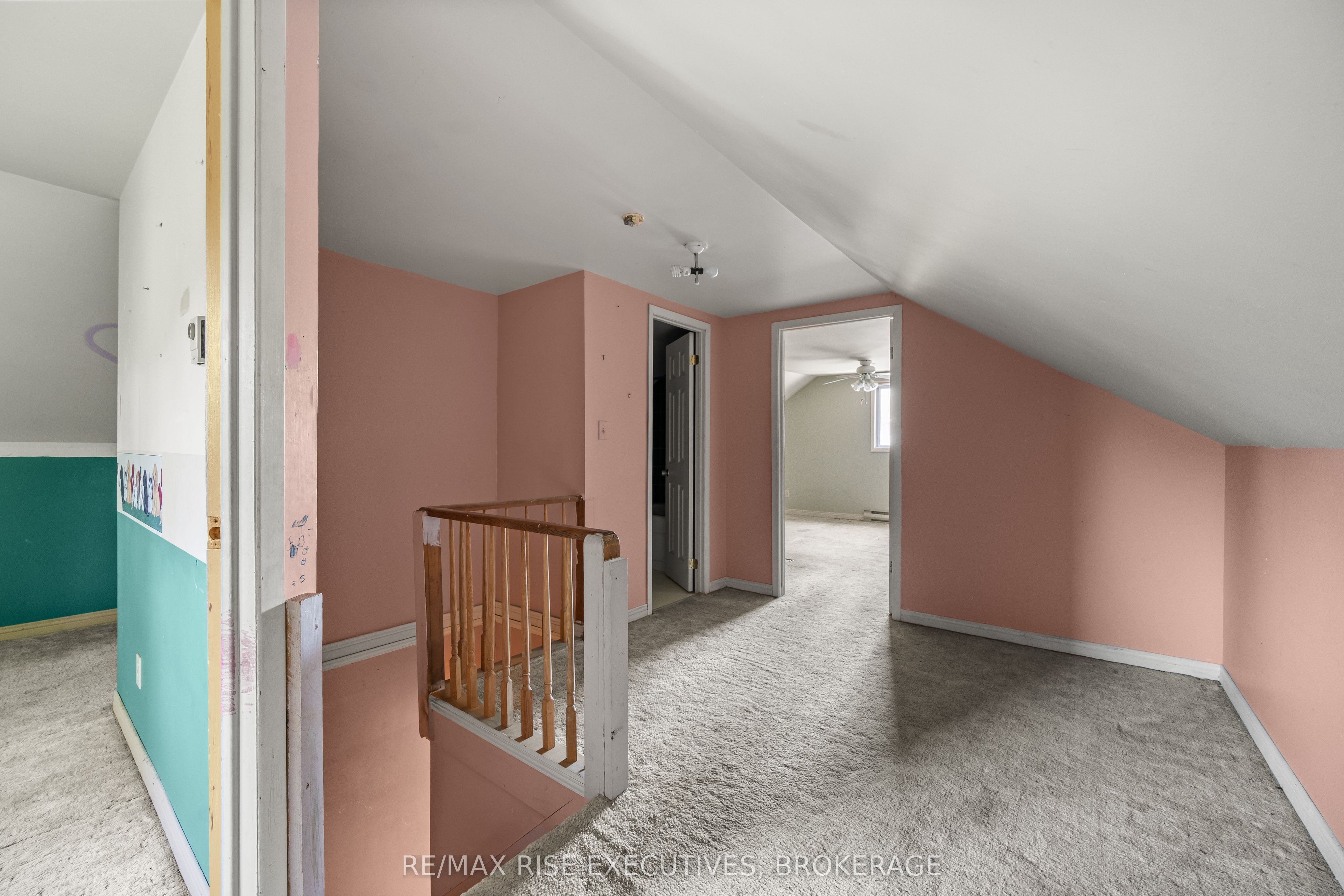 690 Johnson Street Property Photo 22