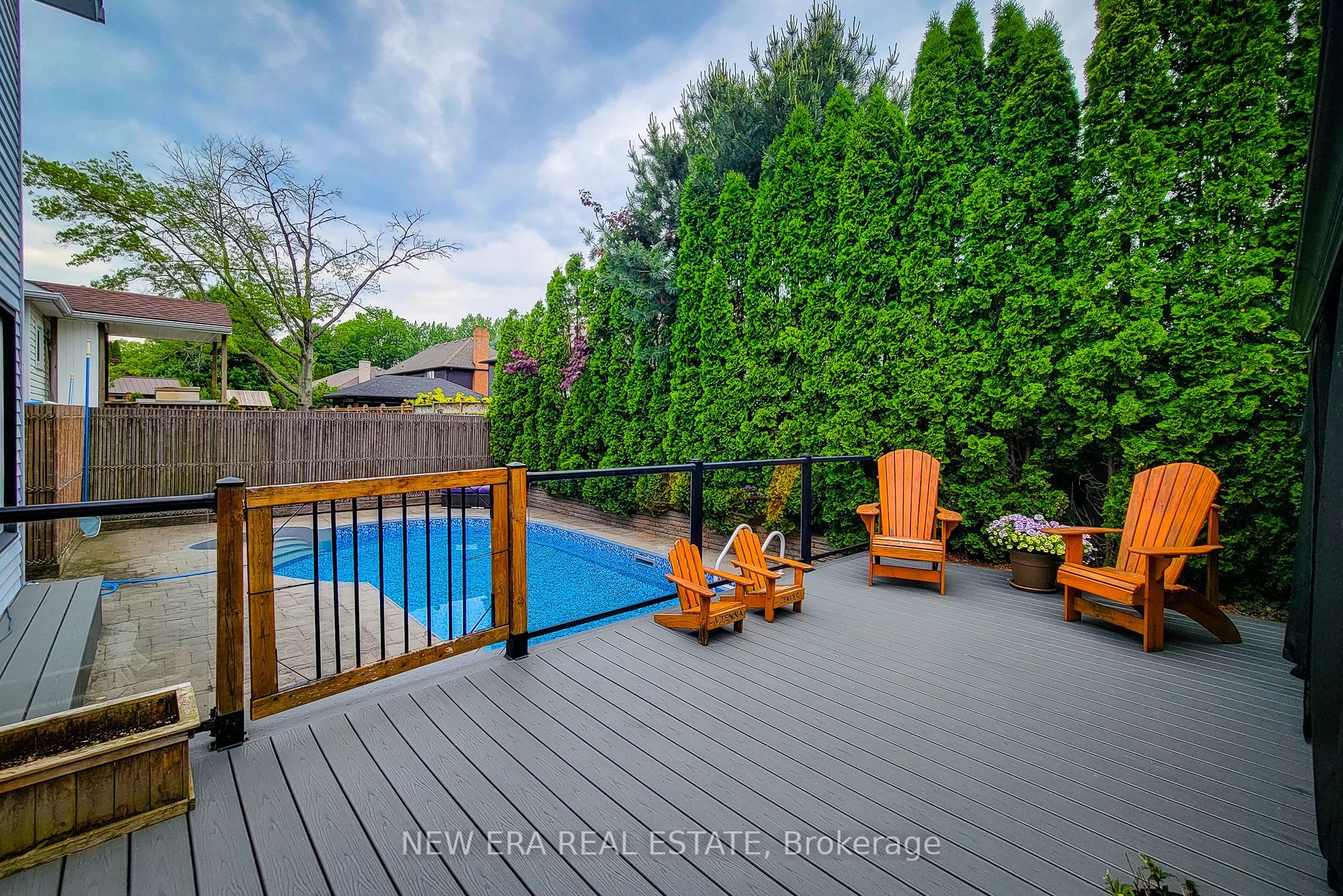 29 Woodside Square Property Photo 7