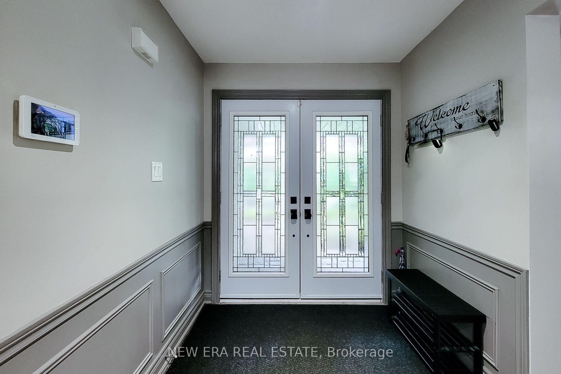 29 Woodside Square Property Photo 11
