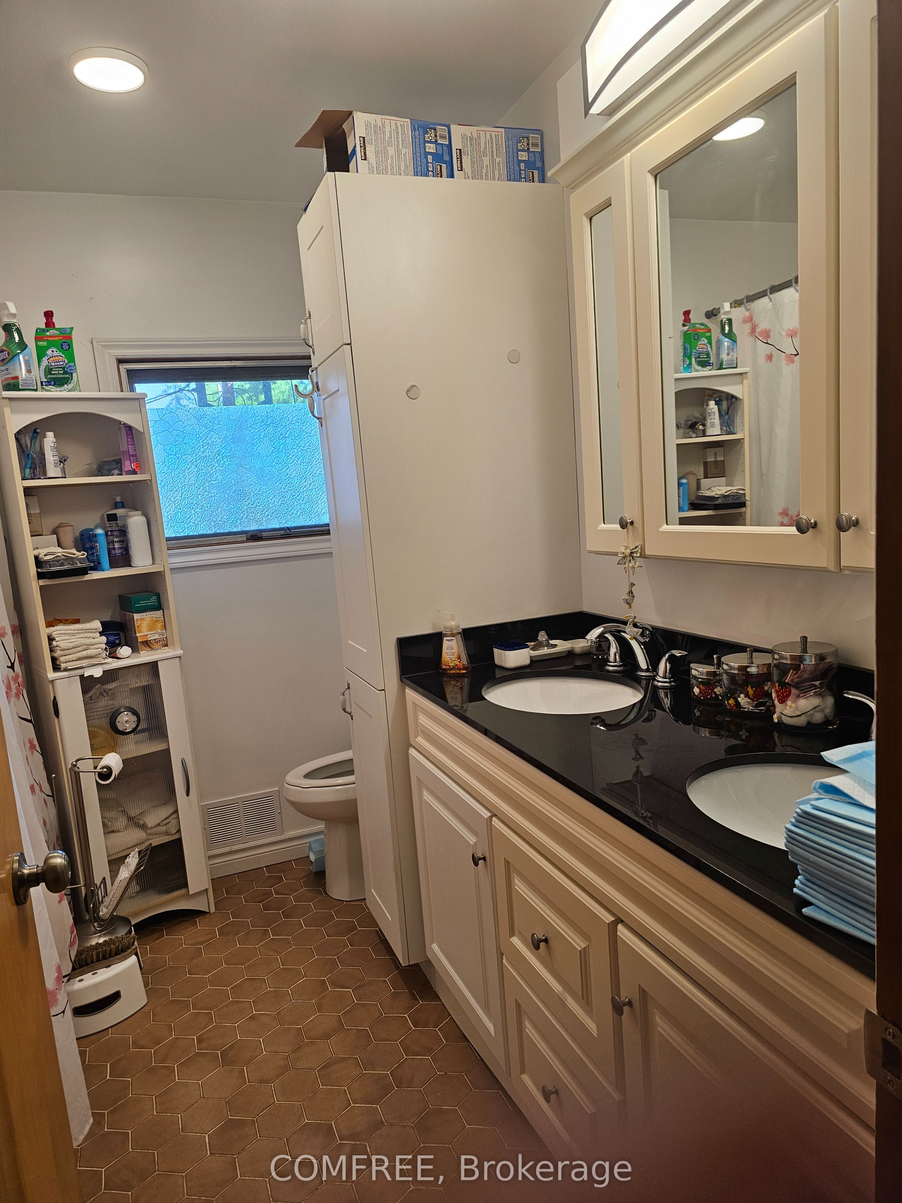 6 Sullivan Street Property Photo 8